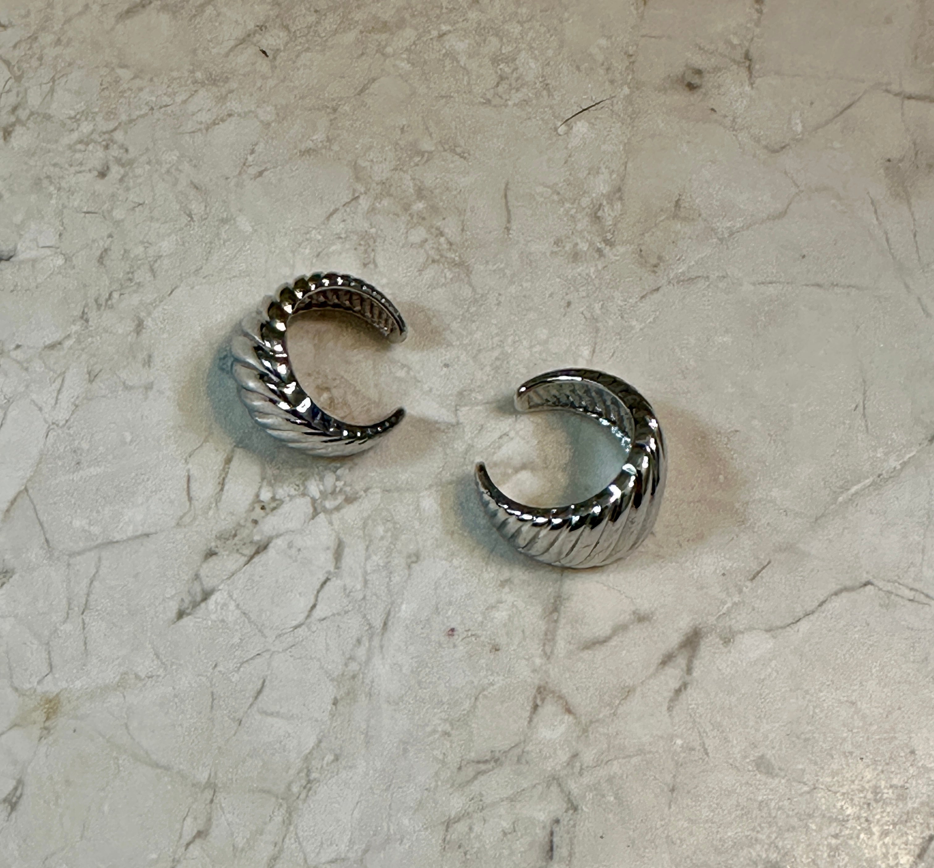 Beth Twisted Croissant Ear Cuff