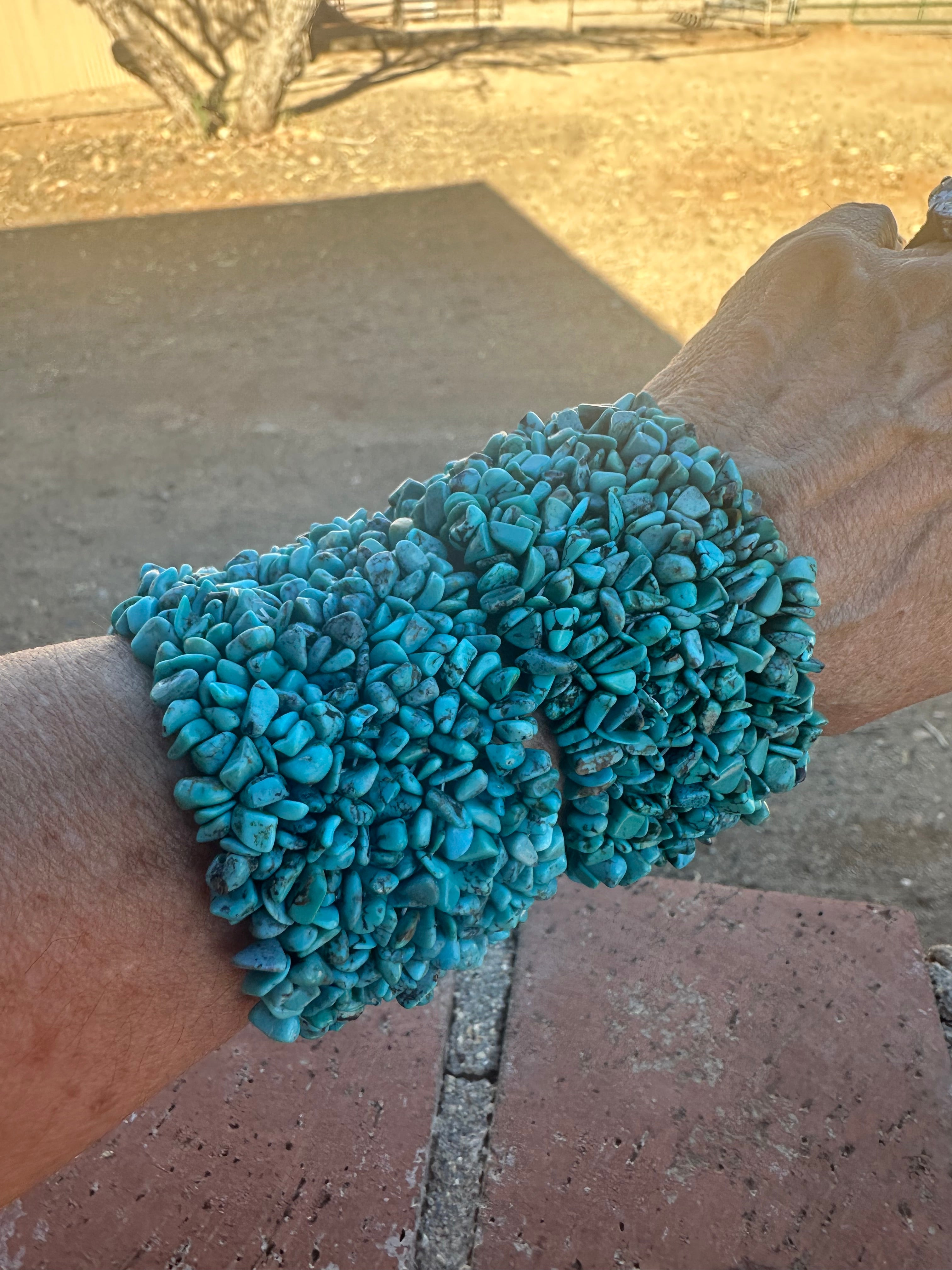 Handmade Chip Turquoise Elastic Bracelet
