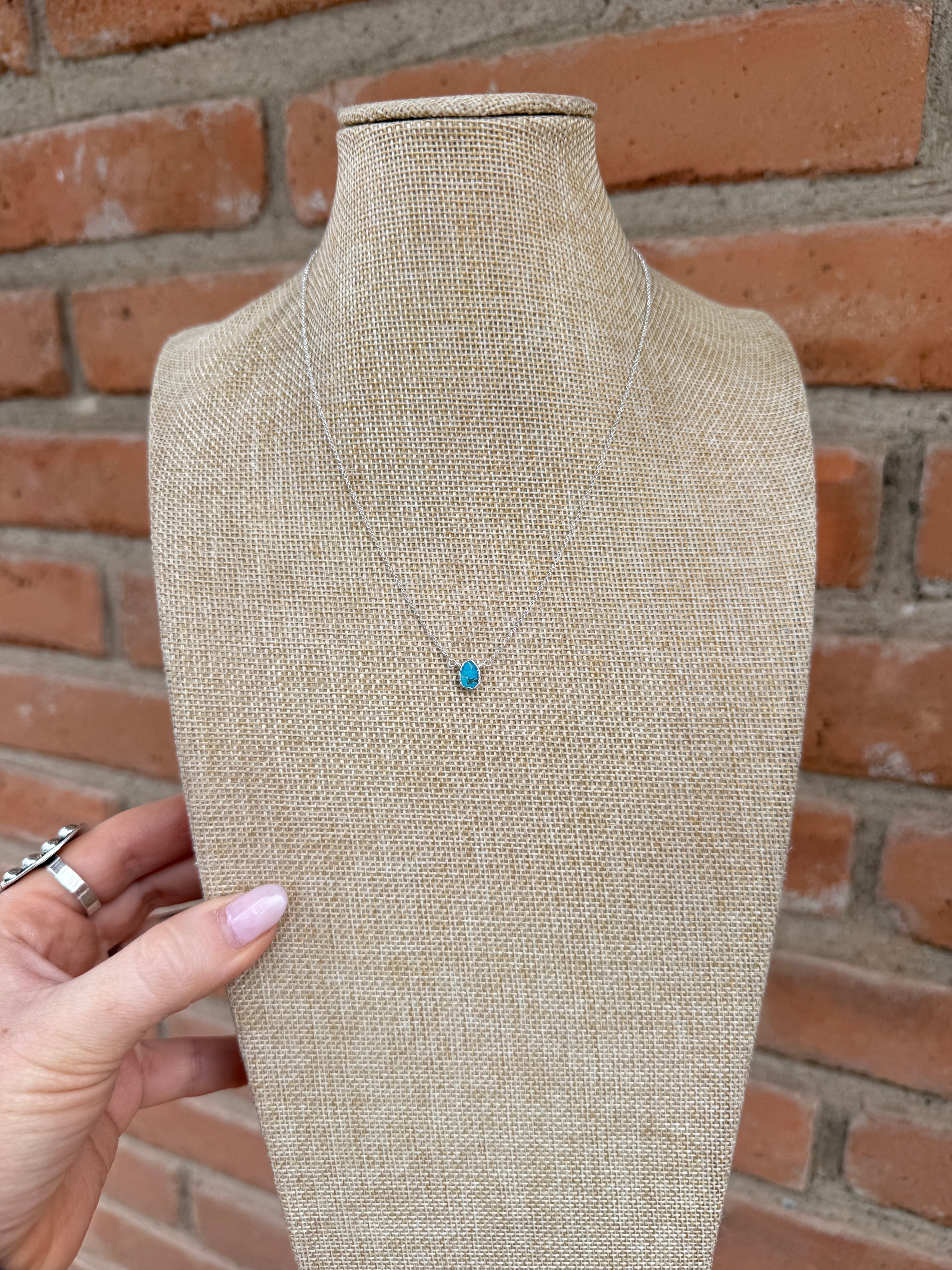 The Golden Collection Handmade Natural Turquoise DELICATE Silver Plated Necklace Leslies FAV