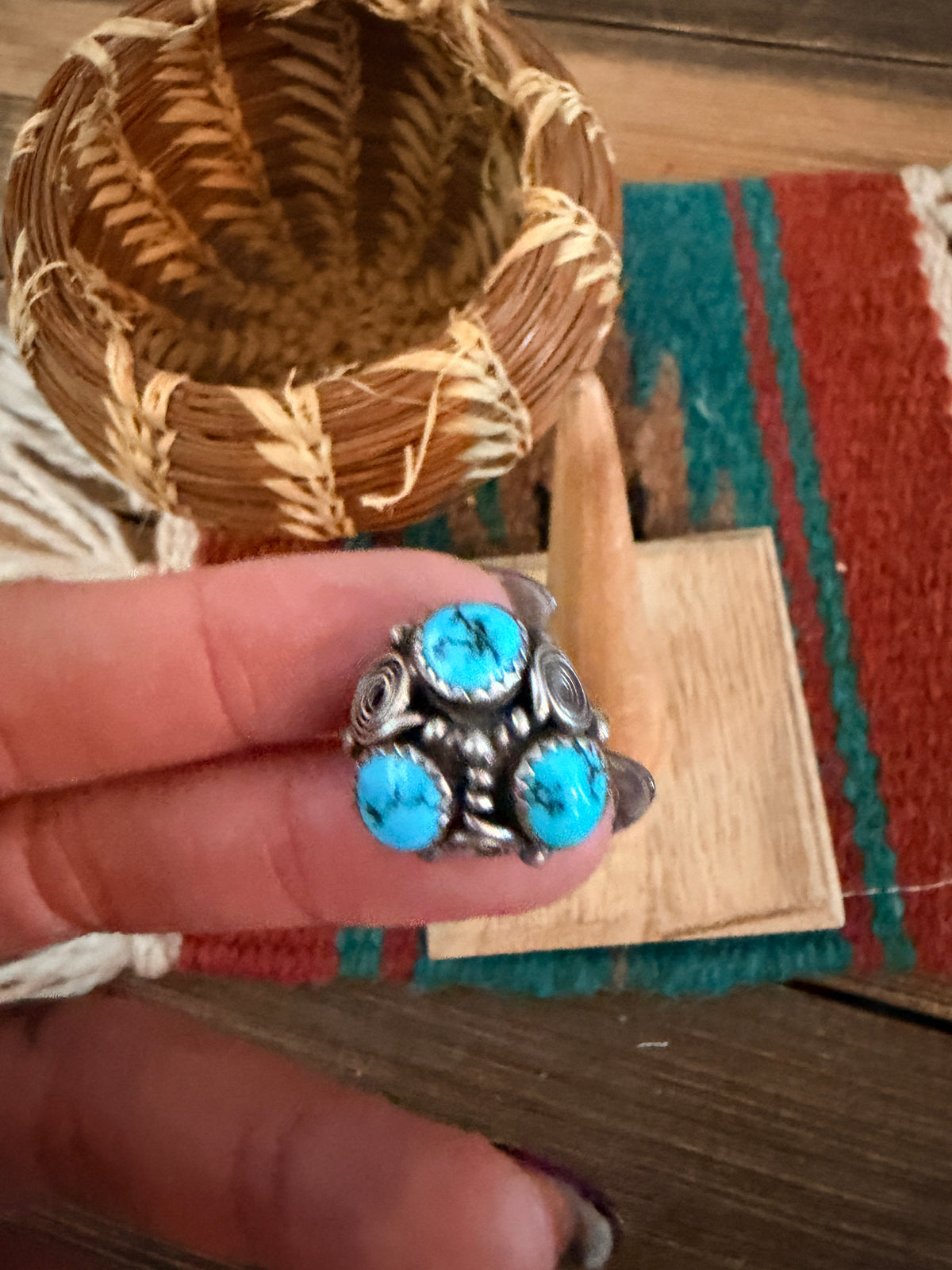 Old Pawn Handcrafted Turquoise & Sterling Silver Ring Size 7.25