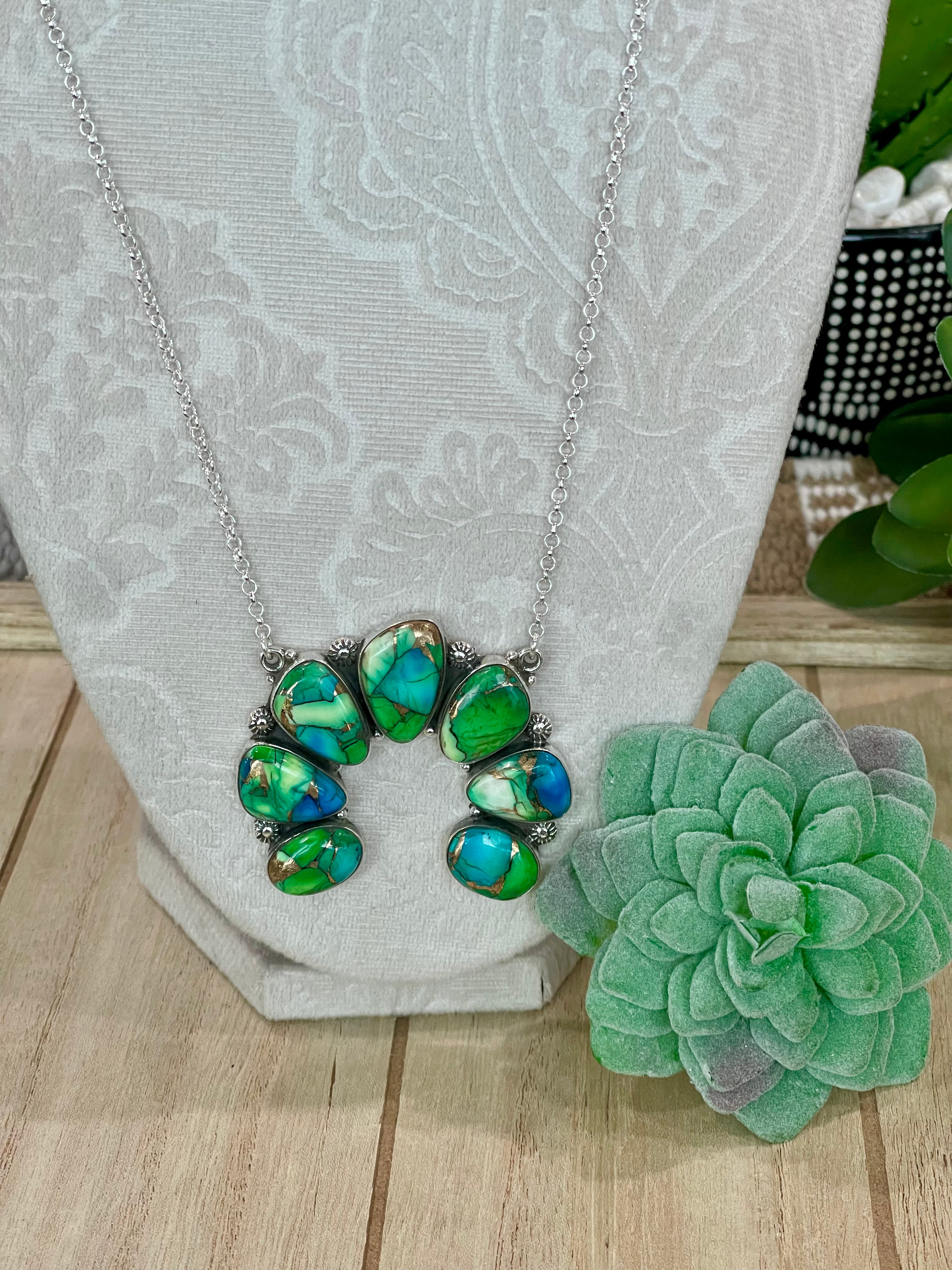 Beautiful Handmade Peacock Dahlia Naja Necklace