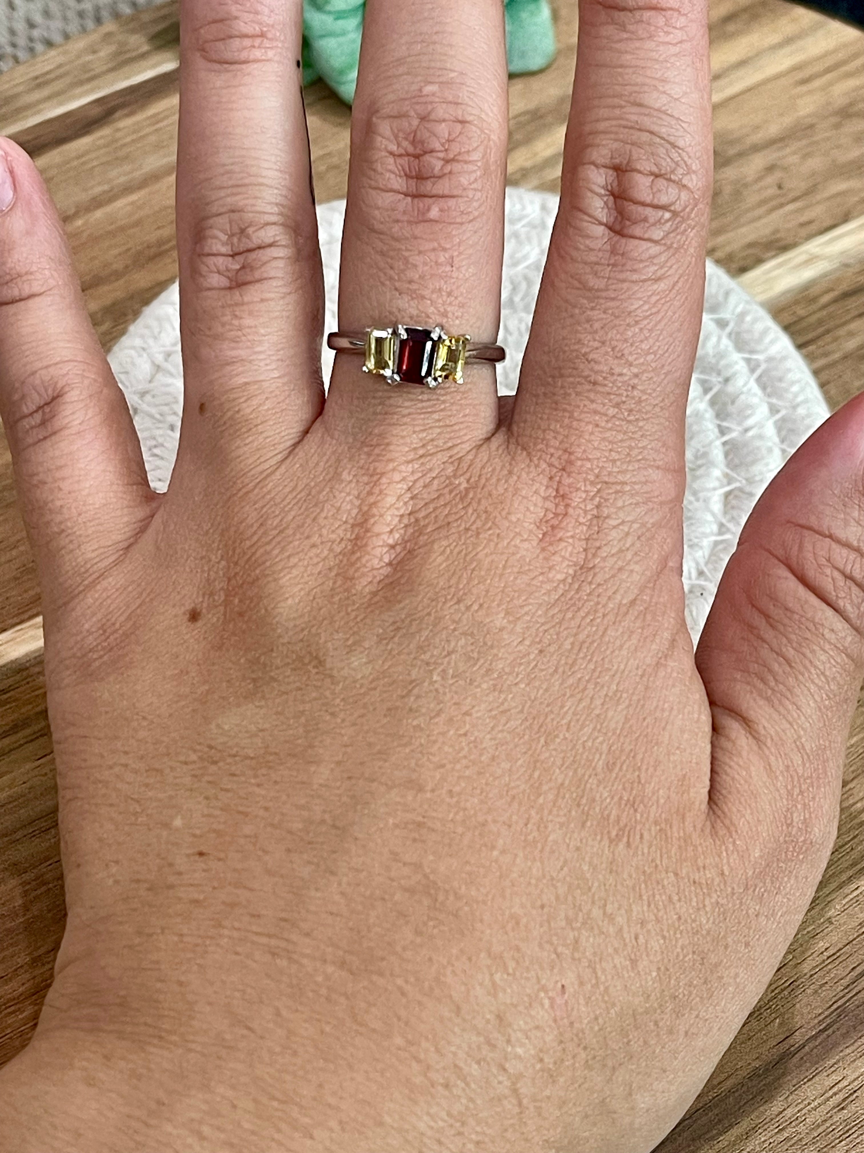 The Bijoux Vault Vintage Ring Sz 8.25