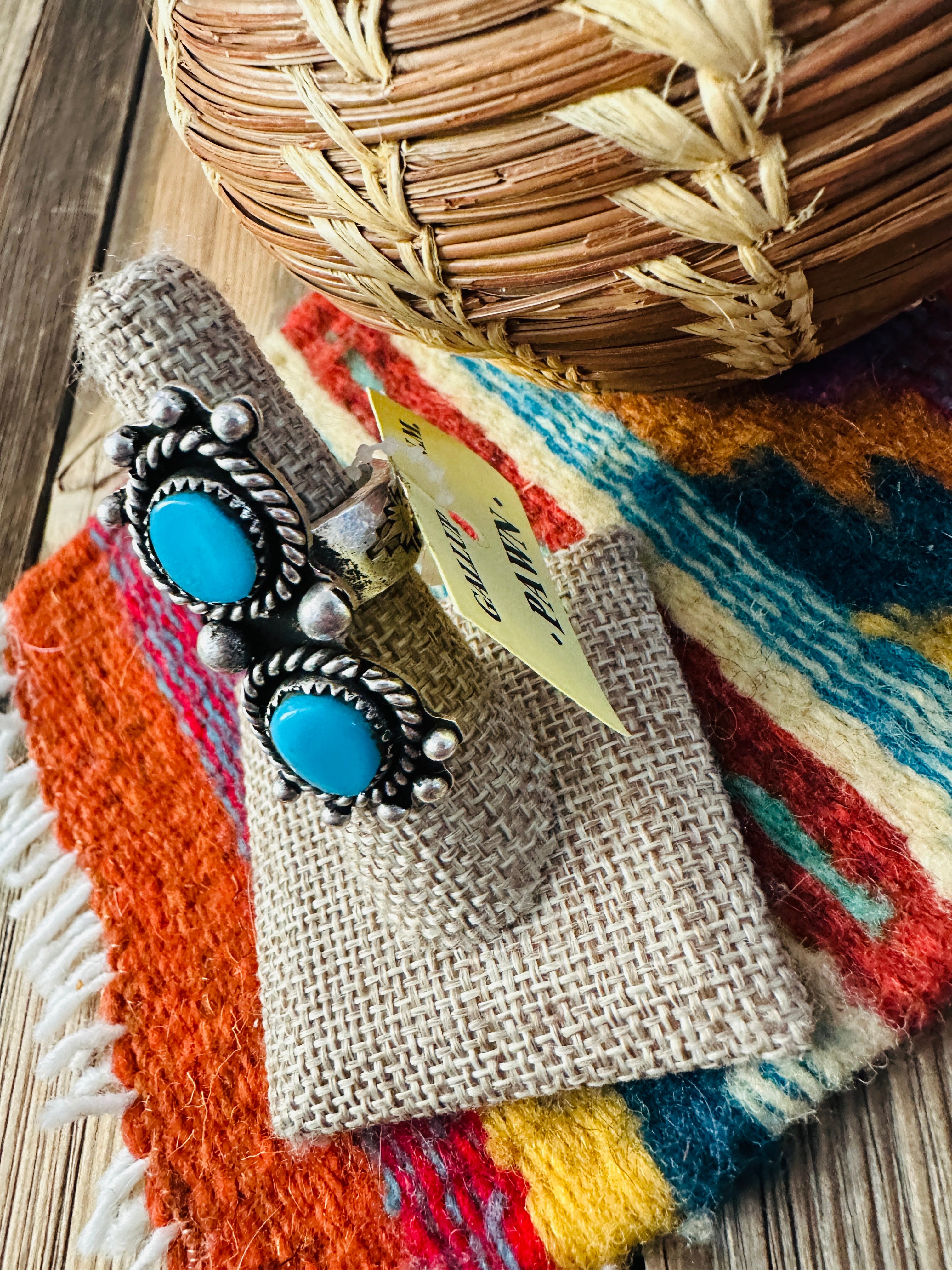 Old Pawn Handcrafted Turquoise & Sterling Silver Ring Size 8