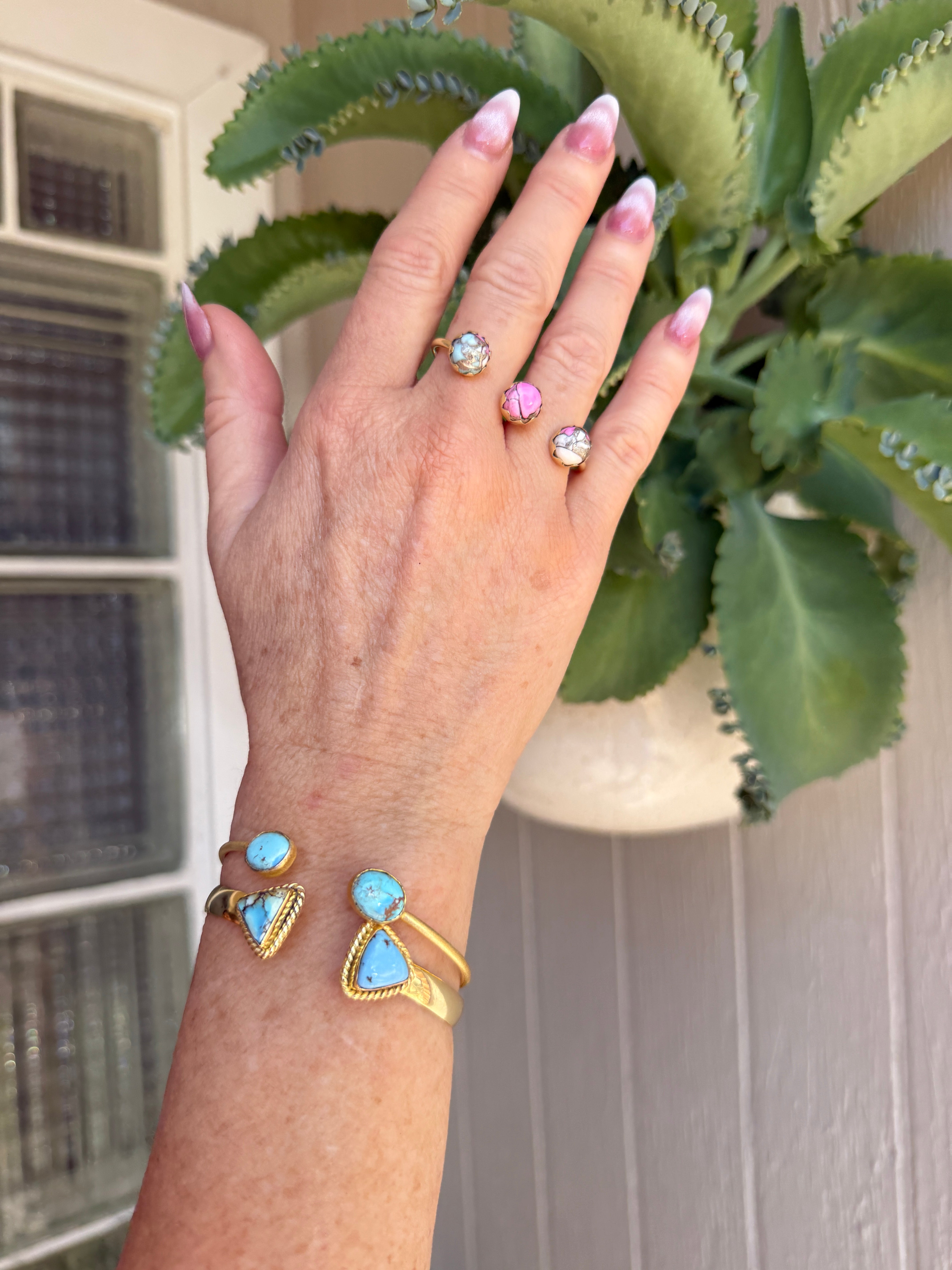 “The Golden Collection” Natural Cotton Candy 3 Stone Floating Adjustable Ring