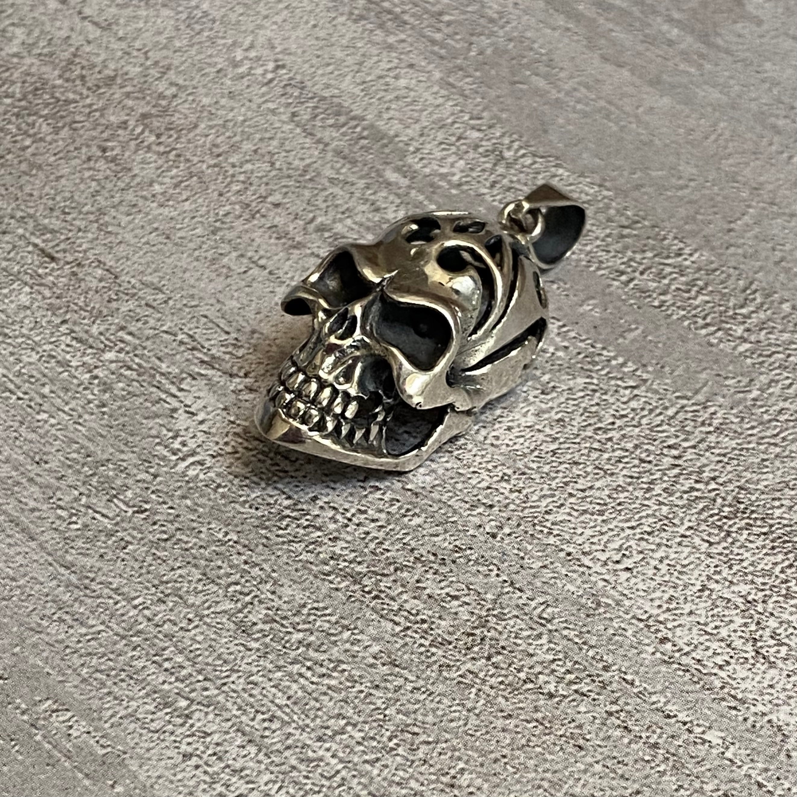 Sterling Silver Etched Skull Pendant