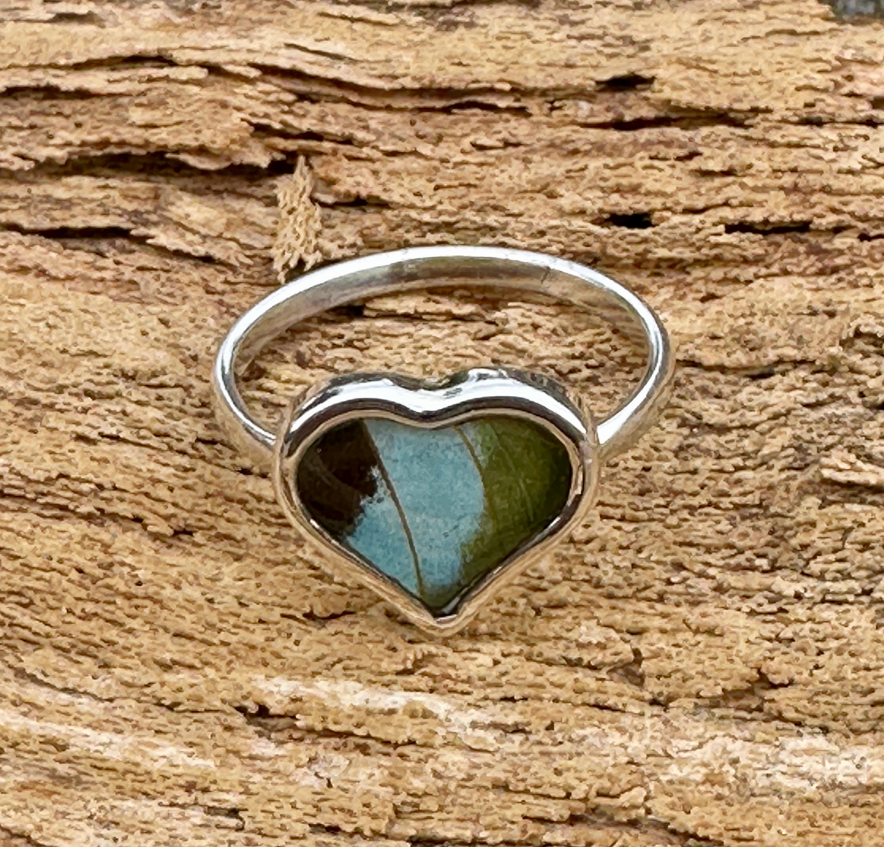 Nessaea Green Butterfly Sterling Silver Ring Size 8