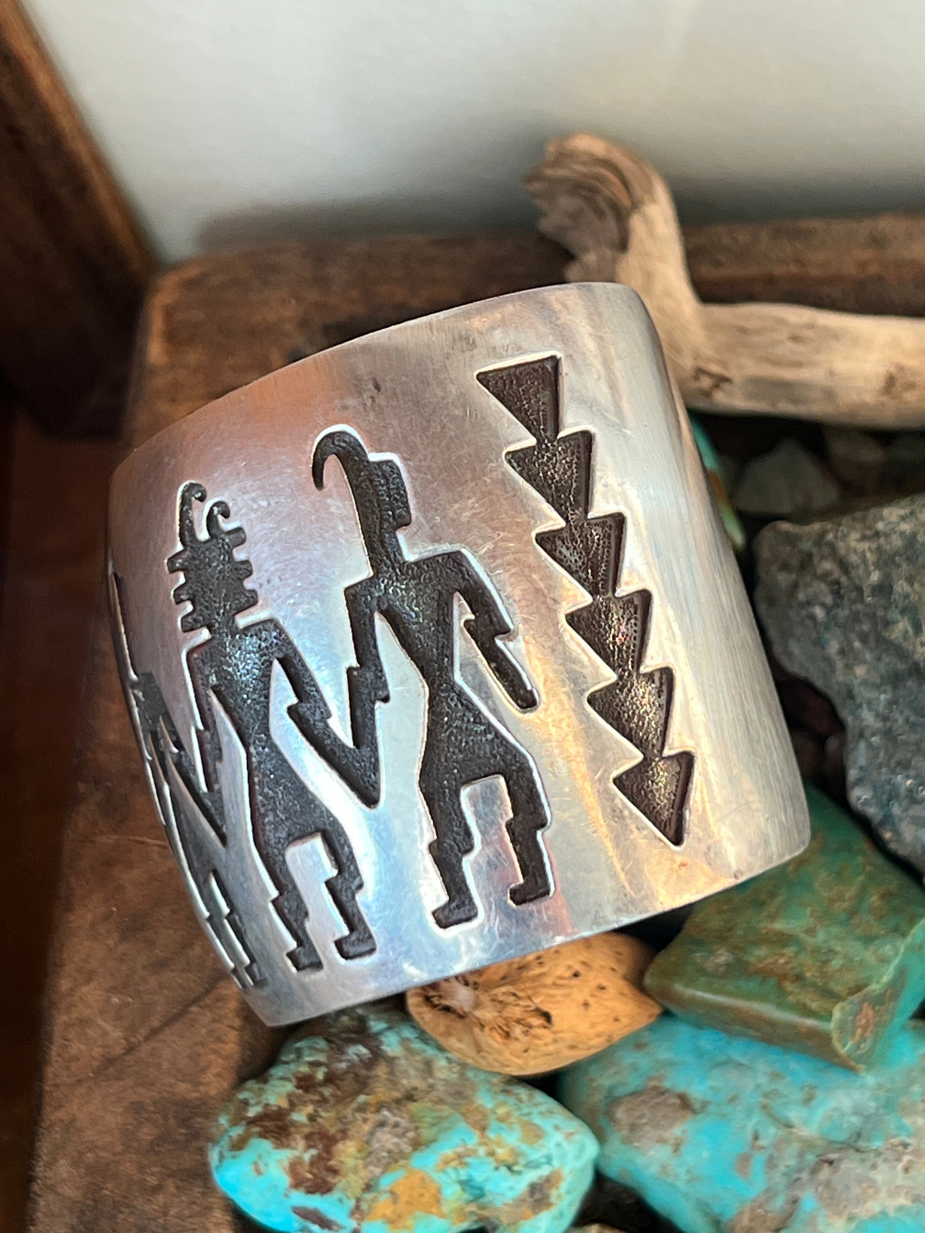 Handcrafted Vintage Sterling Silver Hopi Petroglyph Cuff