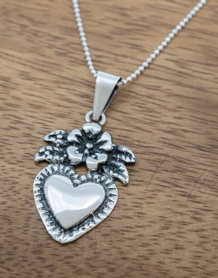 Milagro Heart w/ Flower