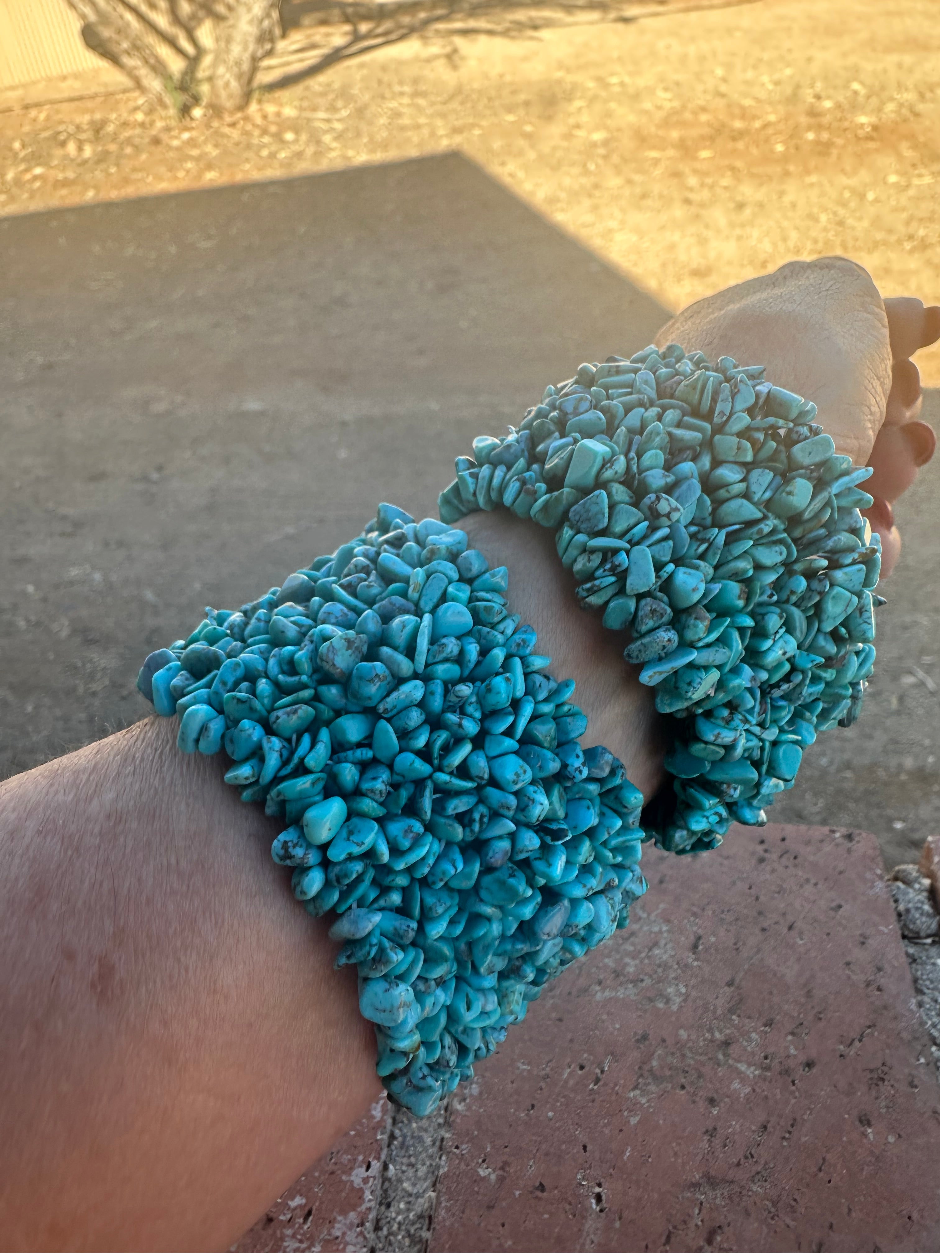 Handmade Chip Turquoise Elastic Bracelet