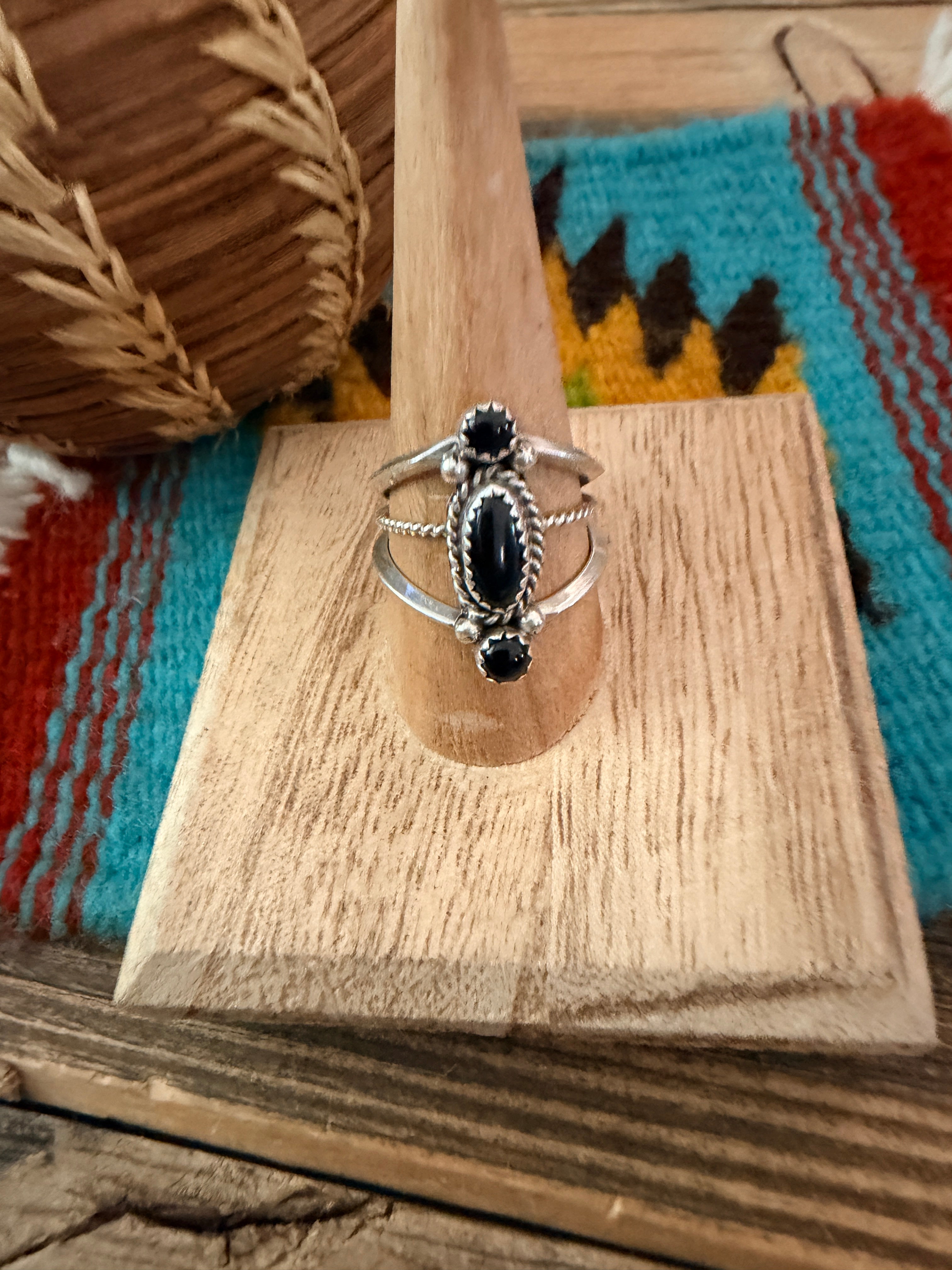 Old Pawn Handcrafted Onyx & Sterling Silver Ring Size 8.5