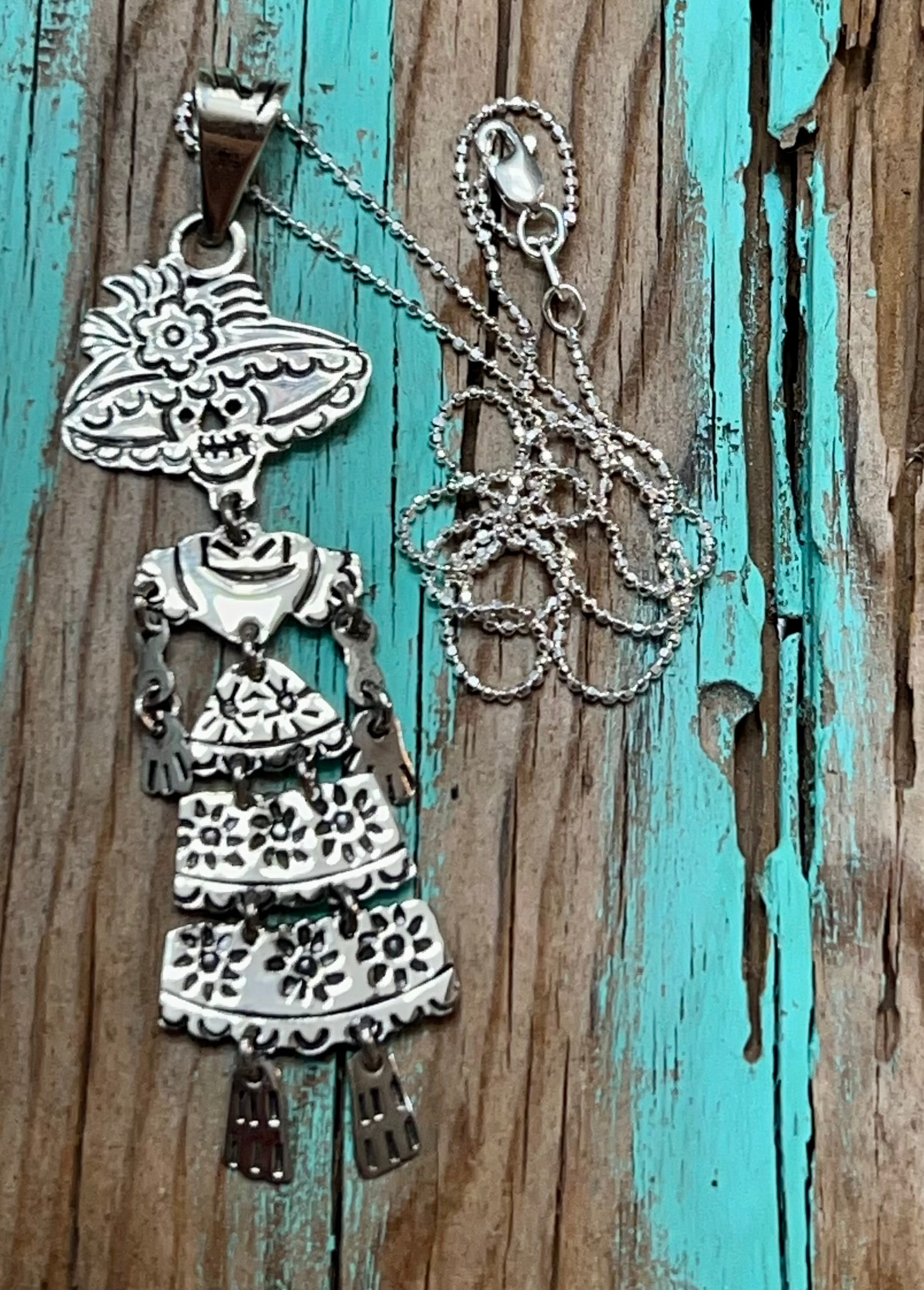 Hinged Catrina Sterling Silver Necklace