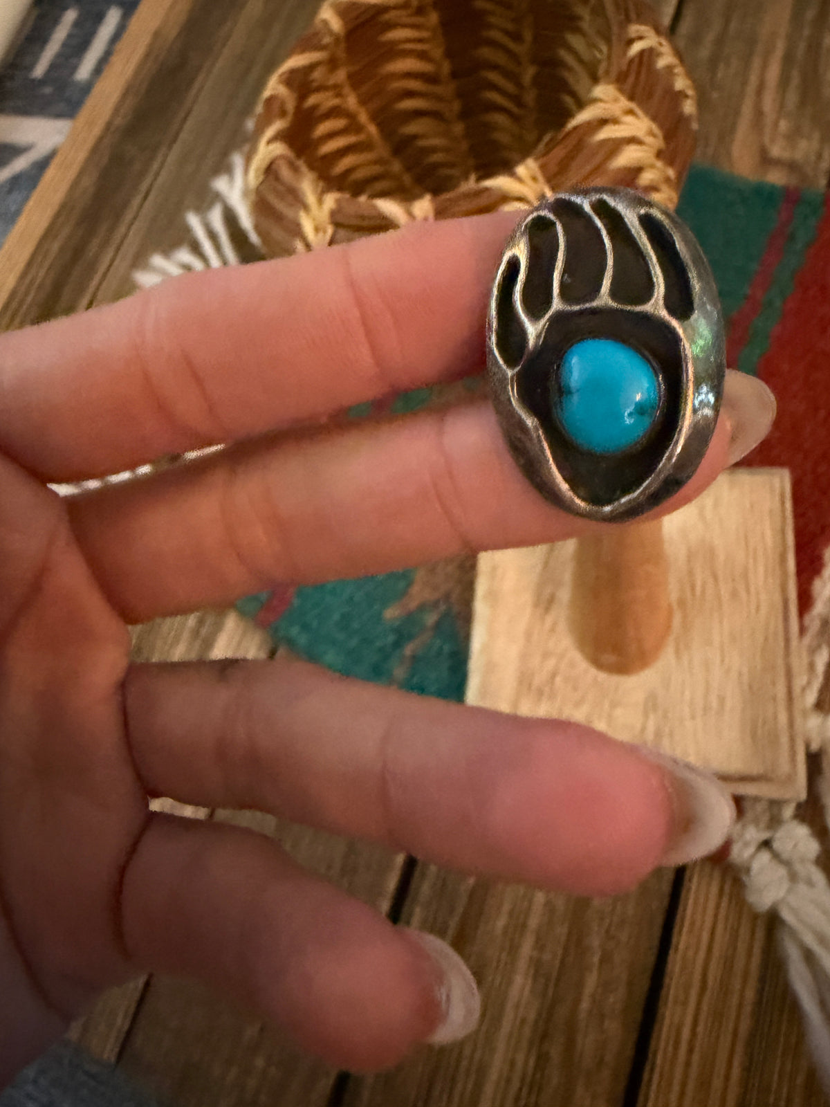 Old Pawn Handcrafted Turquoise & Sterling Silver Bear Paw Ring Size 4.25