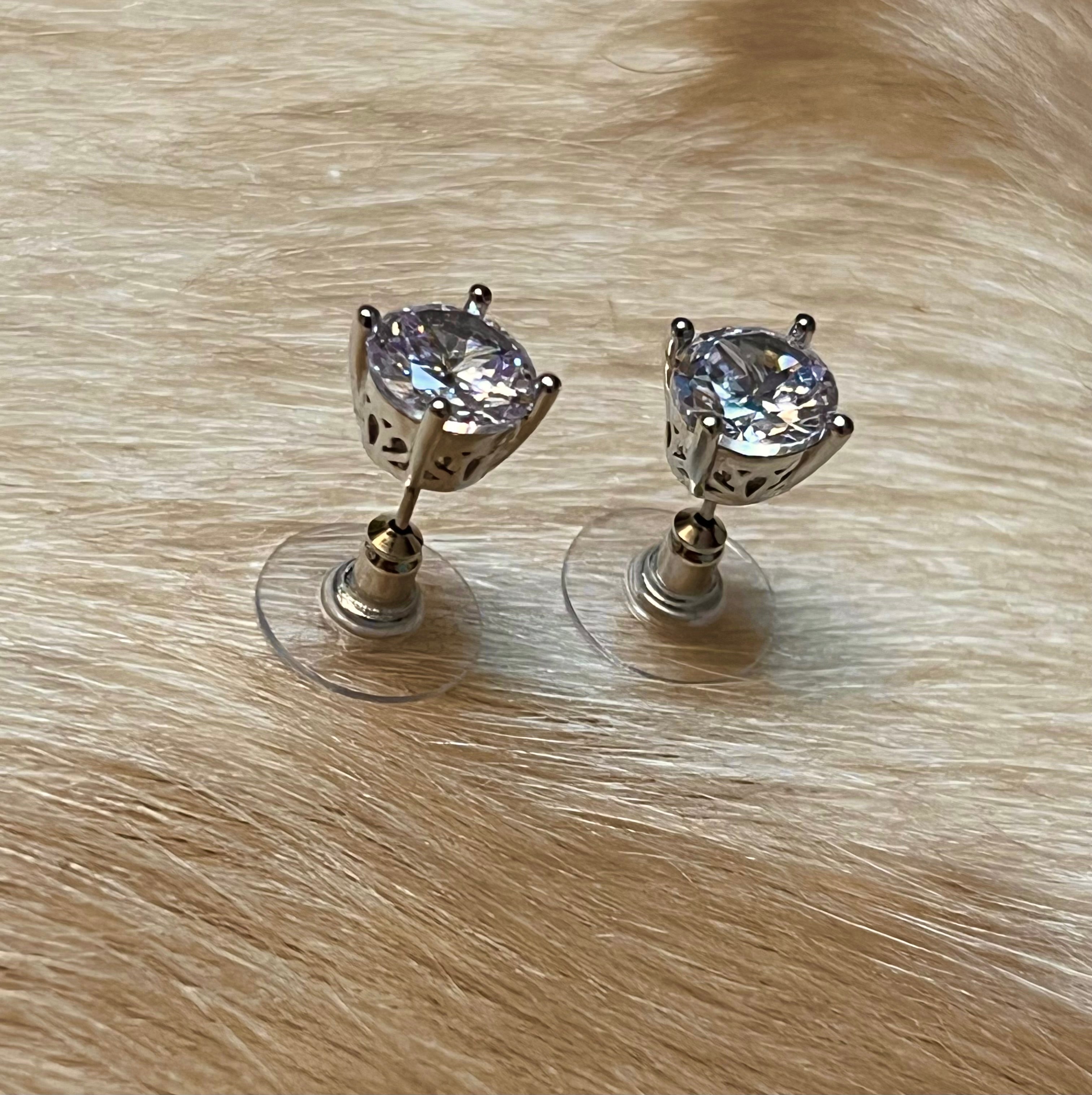 Silver Plated CZ Round Crown Shaped Stud 8mm Earrings