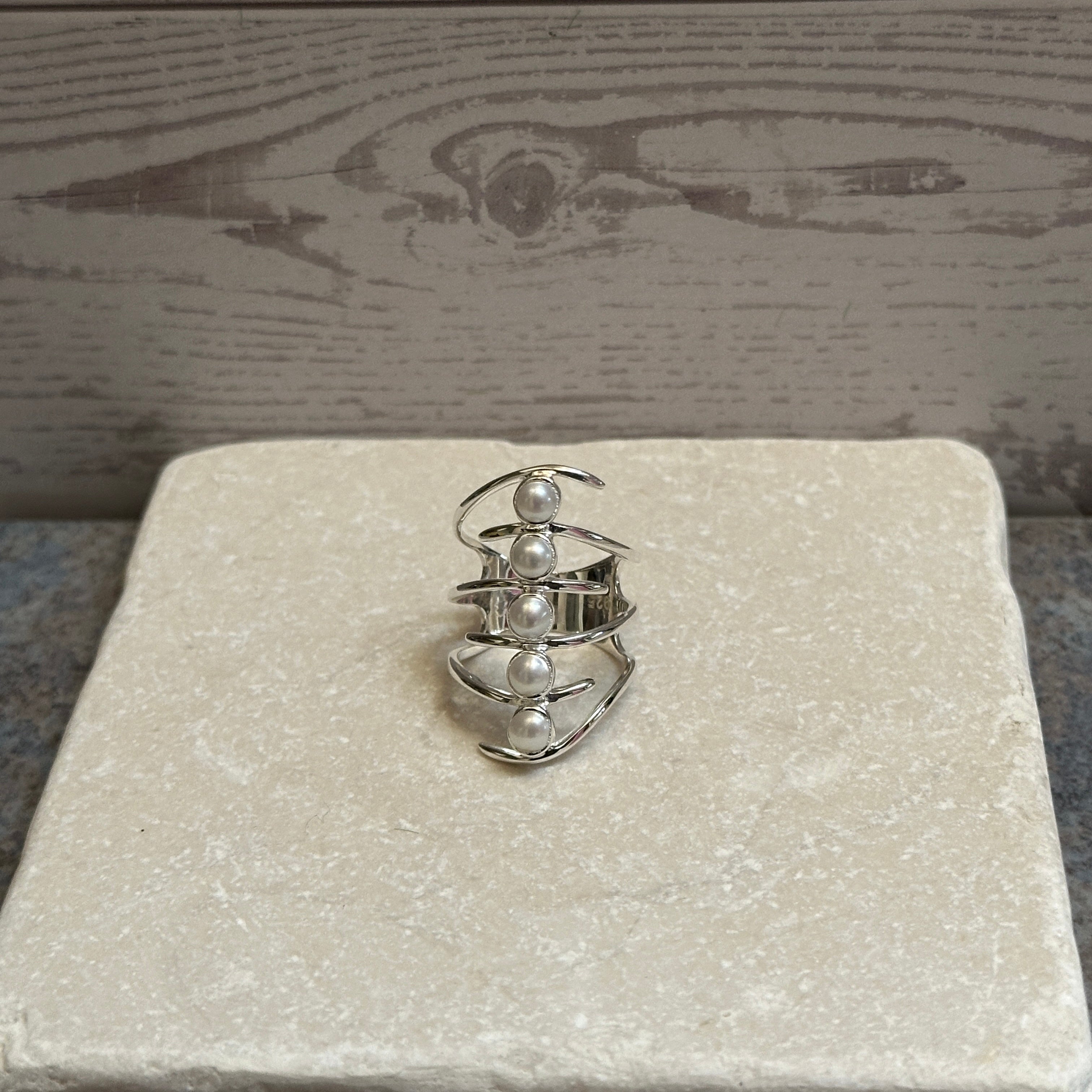 Sterling Silver Ribbed Pearl Ring