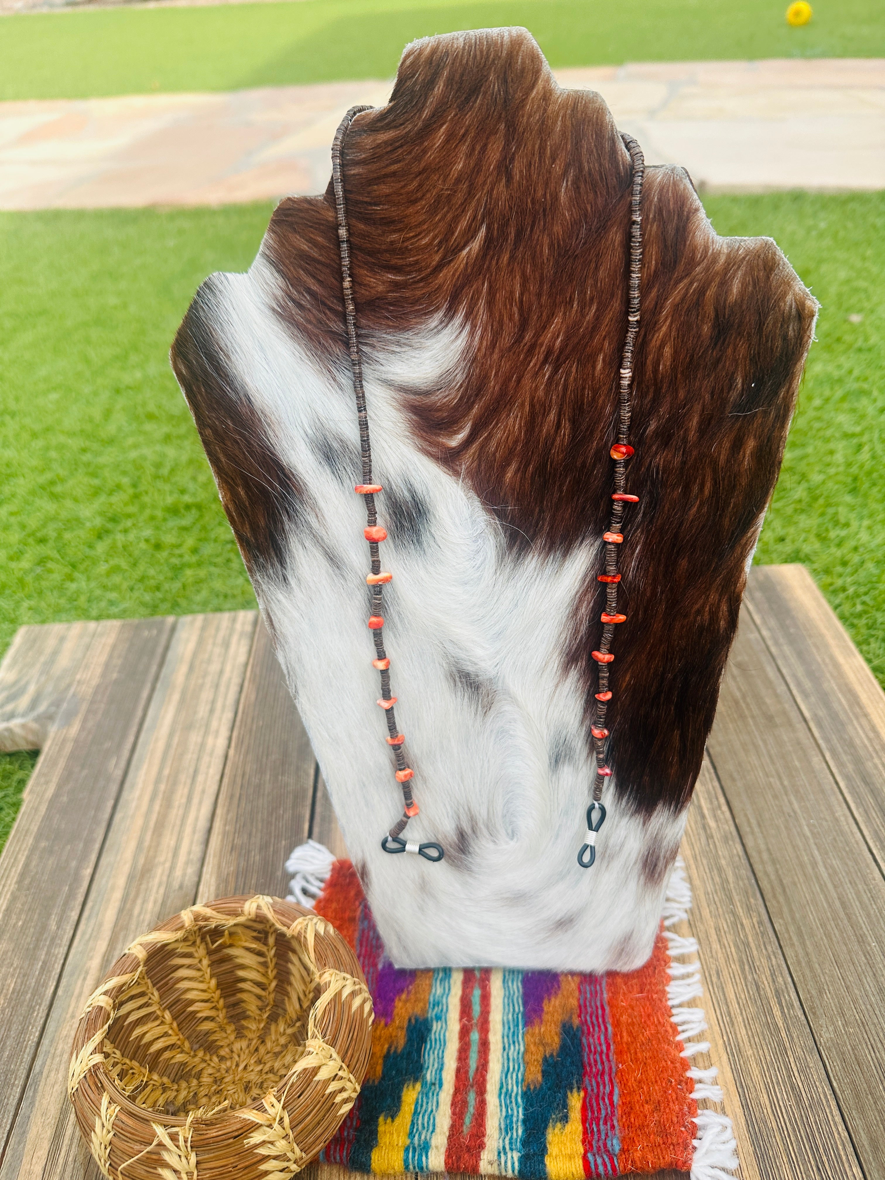 Handcrafted Spiny Oyster & Heishi Beaded Glasses Strap