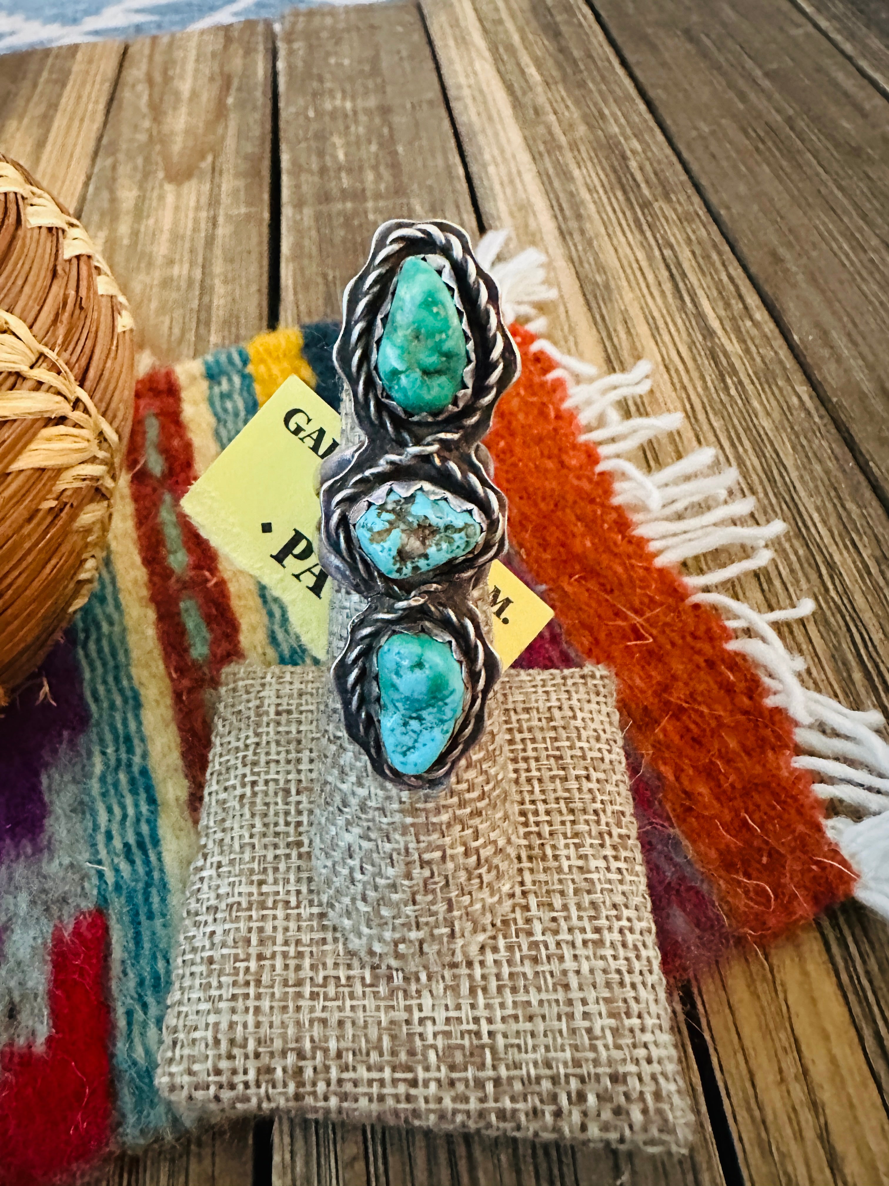 Old Pawn Handcrafted Turquoise & Sterling Silver Ring Size 6.25