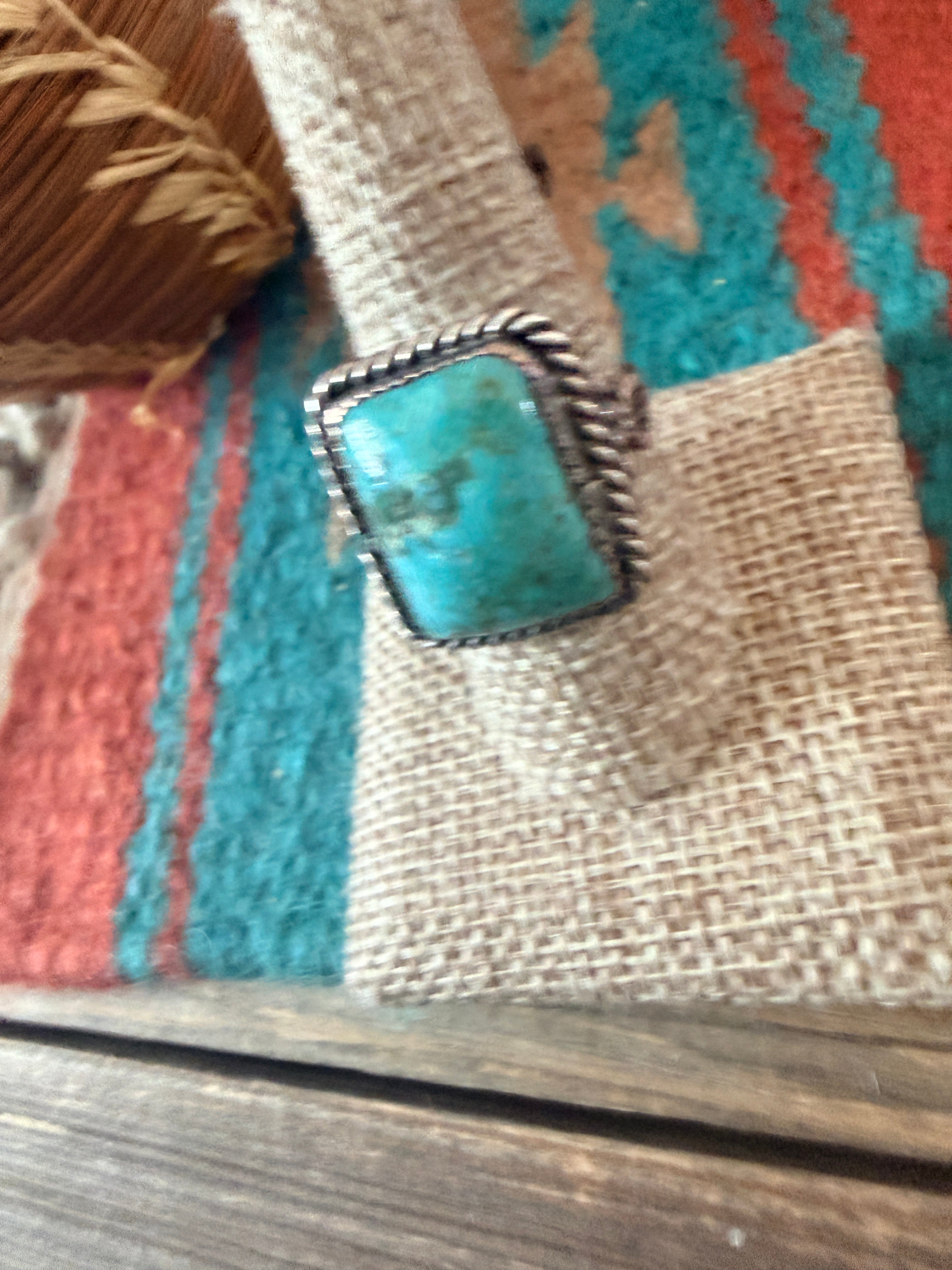 Old Pawn Handcrafted Turquoise & Sterling Silver Ring Size 8.75