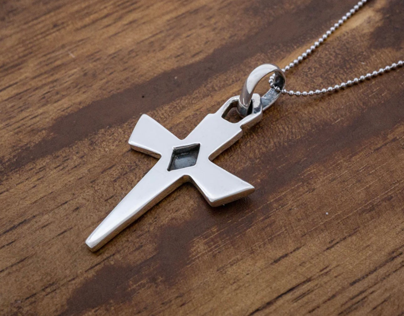 SCANDINAVIAN CROSS W/ DIAMOND CENTER