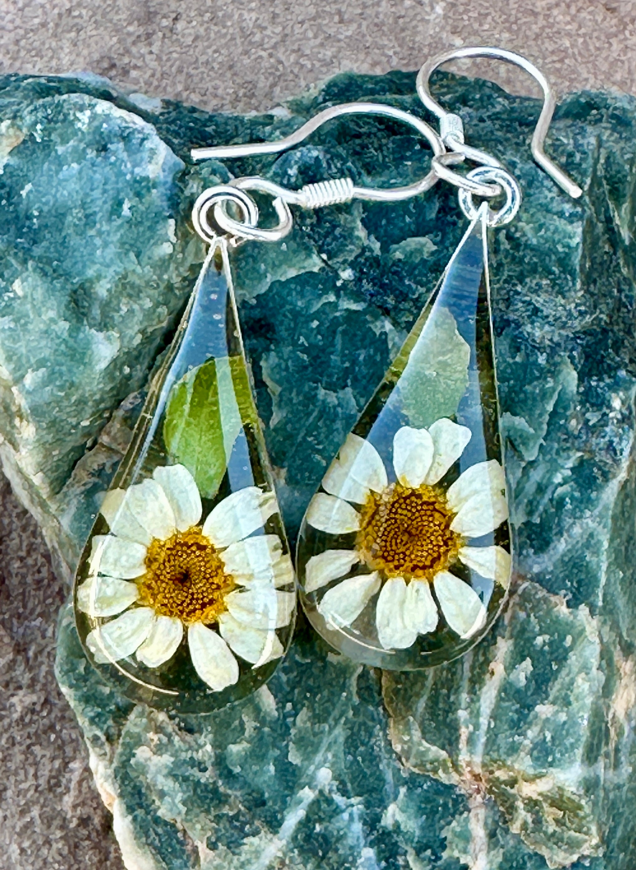 Primavera Teardrop Daisy Earrings on Hook
