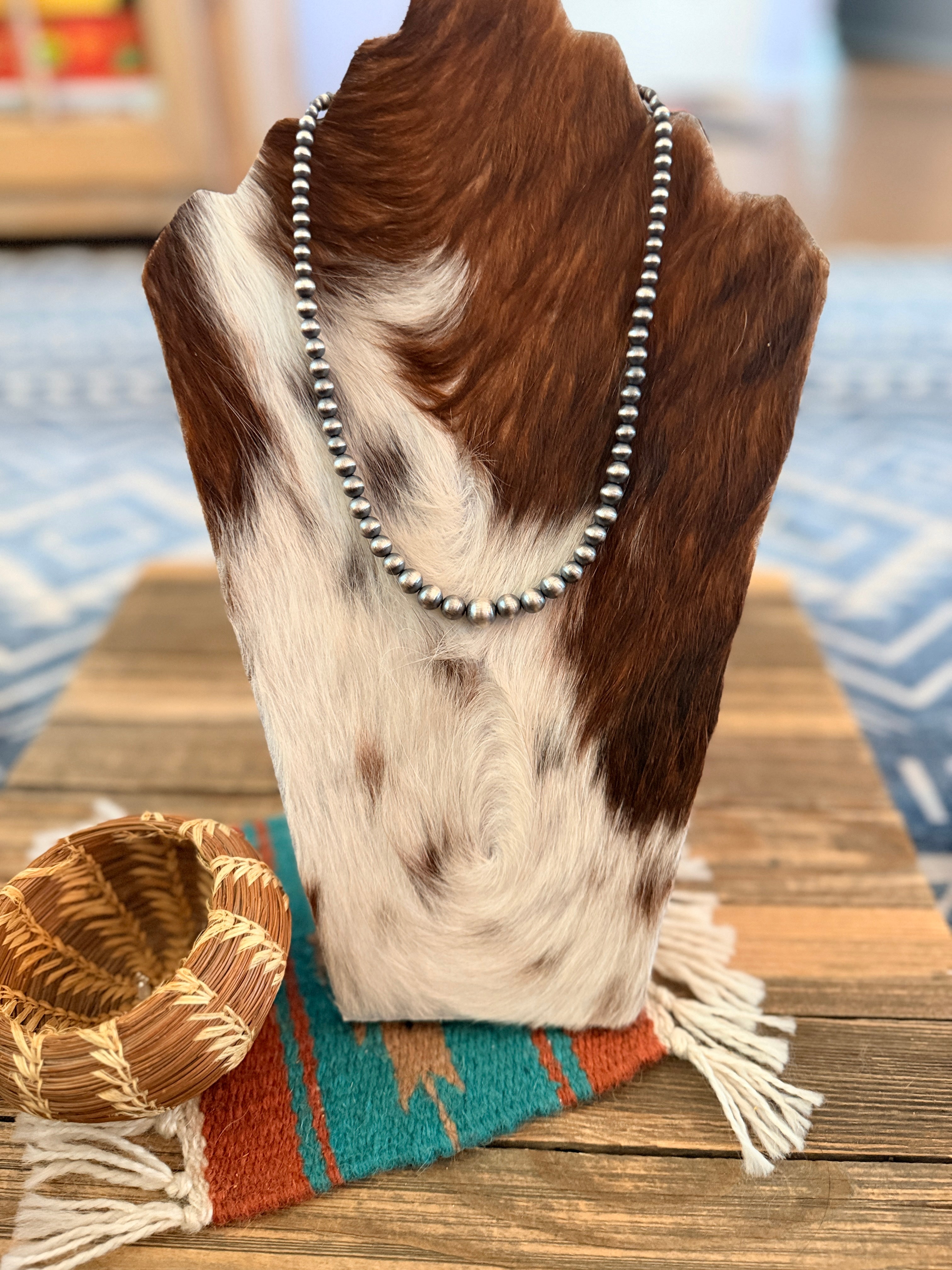 Old Pawn Handcrafted Sterling Silver Graduated 18” Beaded Necklace