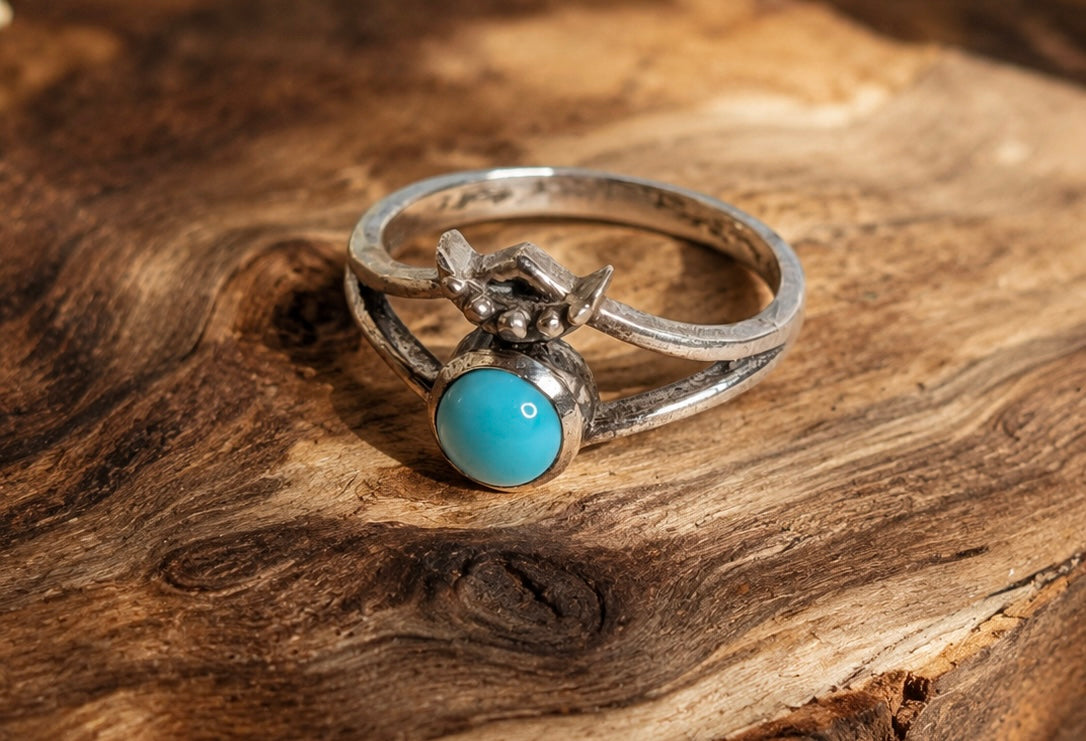 Kingman Turquoise Ornate Sterling Silver Ring Size 5