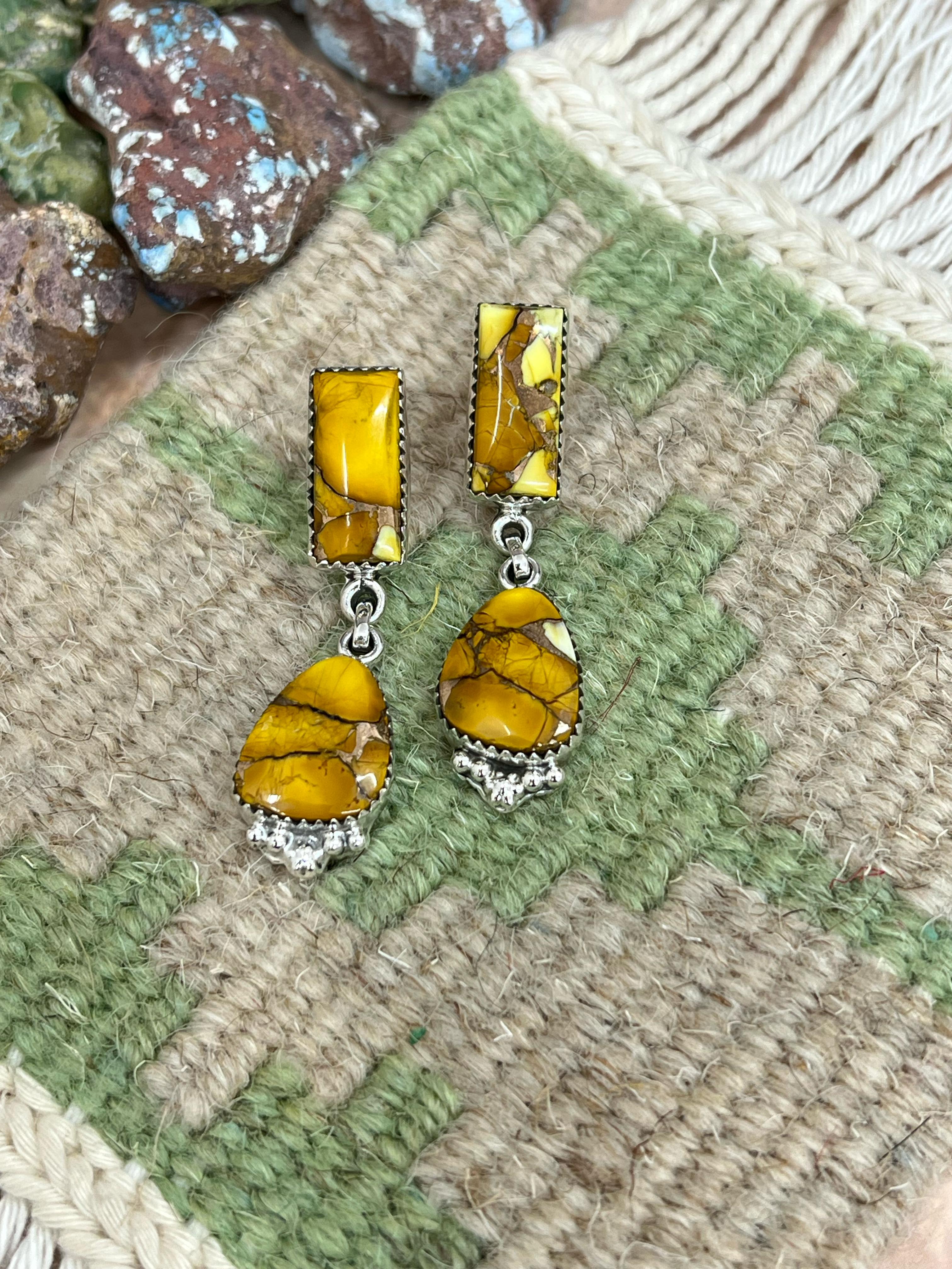 Handmade Sterling Silver Honey Dahlia Dangle Earrings with Signed Nizhoni (f4)