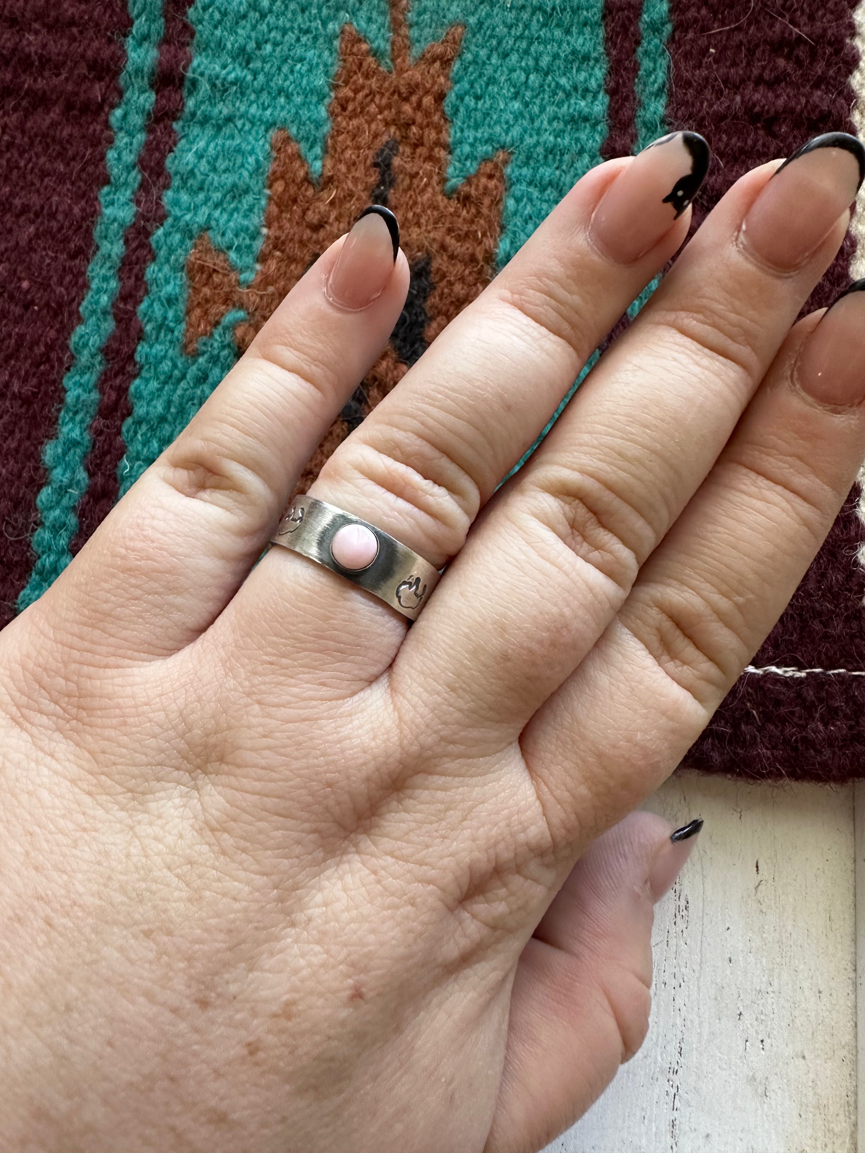 Handcrafted Sterling Silver & Pink Conch Single Stone Ring Signed