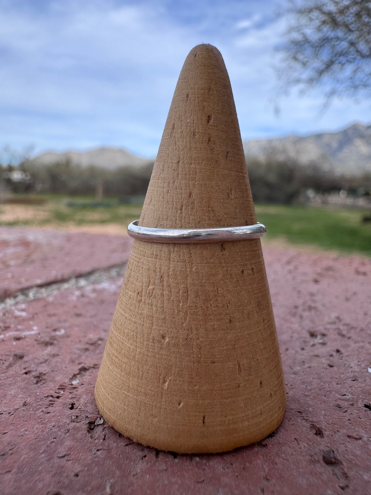 Handcrafted Queen Pink Conch & Sterling Silver Band Ring Size 7.75