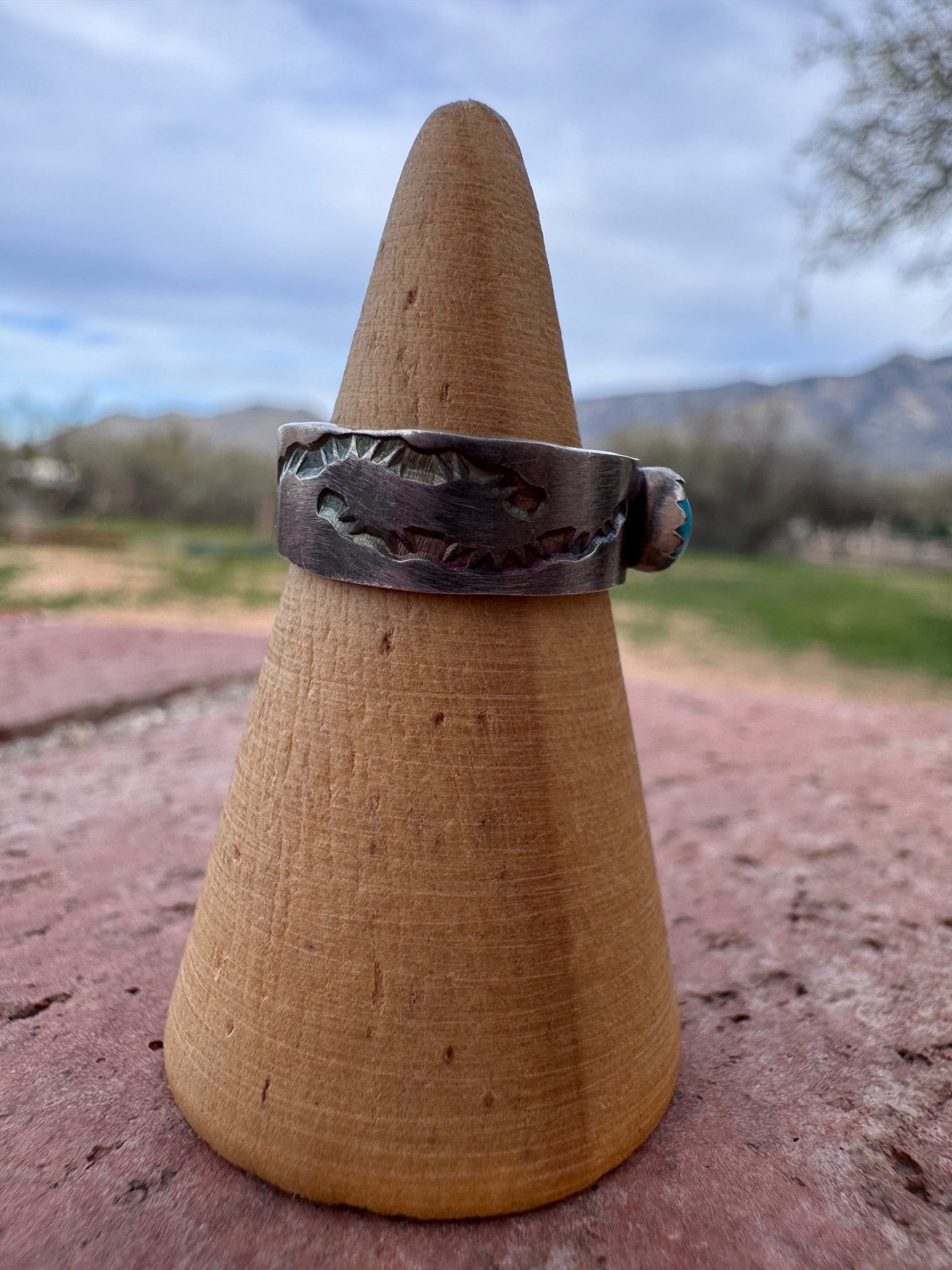 Handcrafted Sterling Silver Kingman Turquoise Band Ring size 5.5