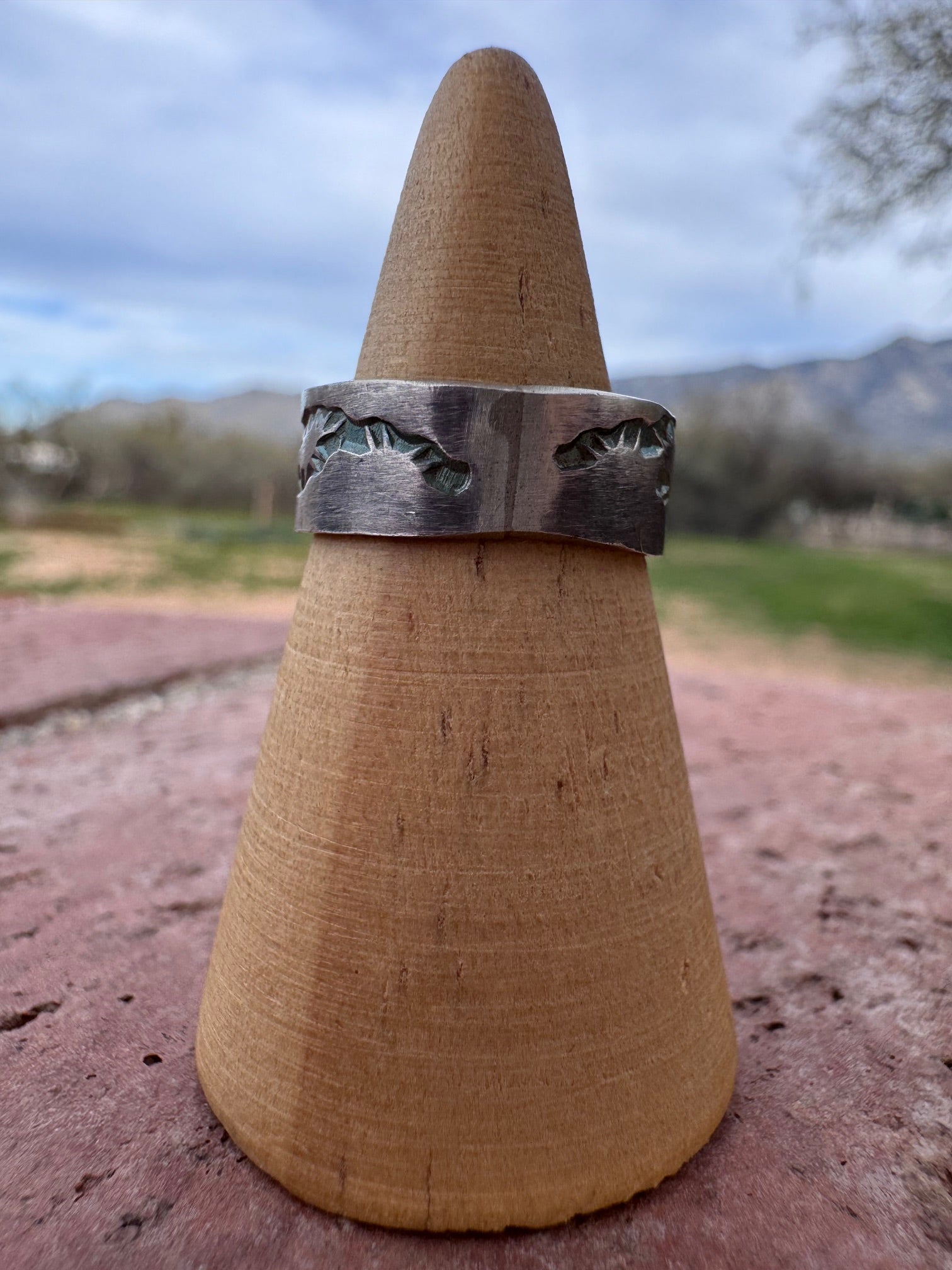 Handcrafted Sterling Silver Kingman Turquoise Band Ring size 5.5