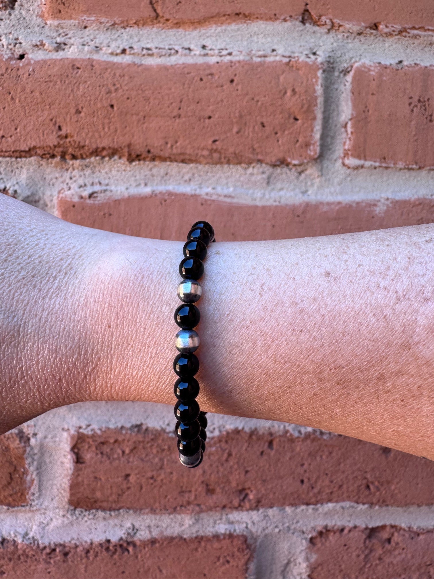 Handcrafted Sterling Silver Pearl & Black Onyx 6mm Beaded Bracelet 7.5"