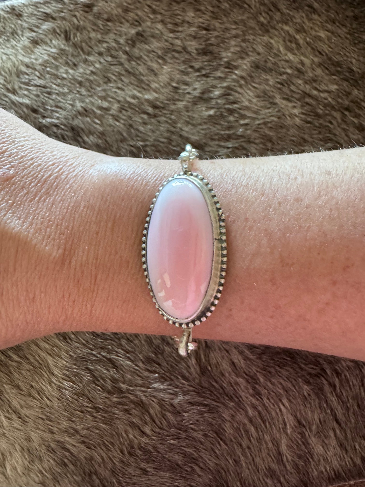Handmade Sterling Silver & Pink Conch Chain 7.5" Bracelet by Roaming Buffalo