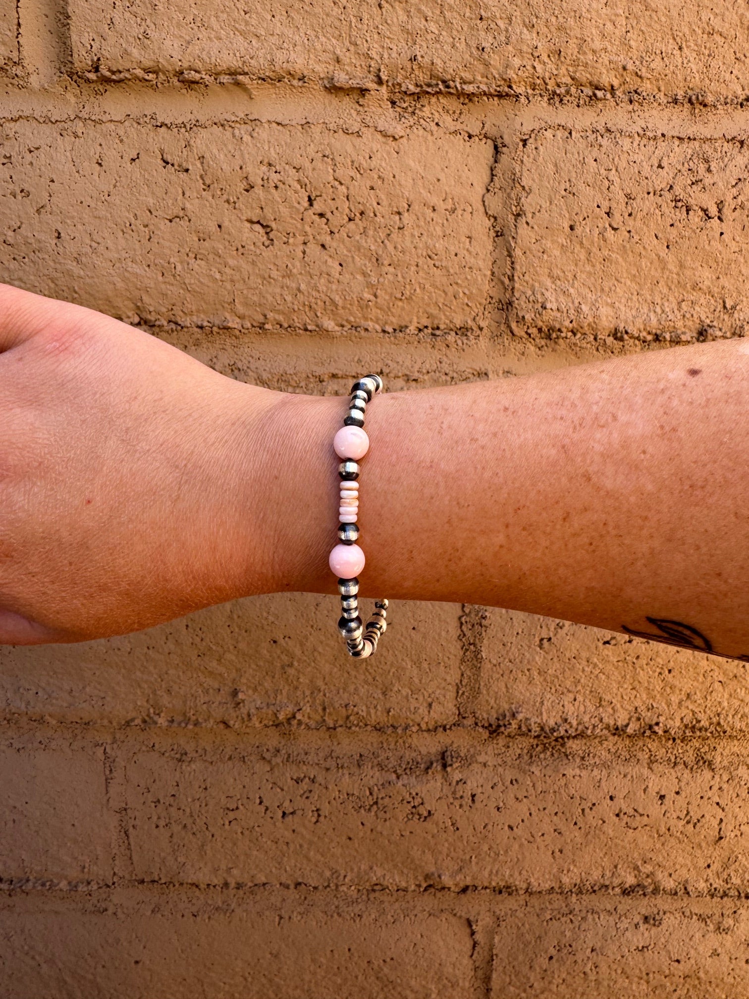 Handcrafted Pink Conch & Sterling Silver 4-6mm Beaded Bracelet 8"