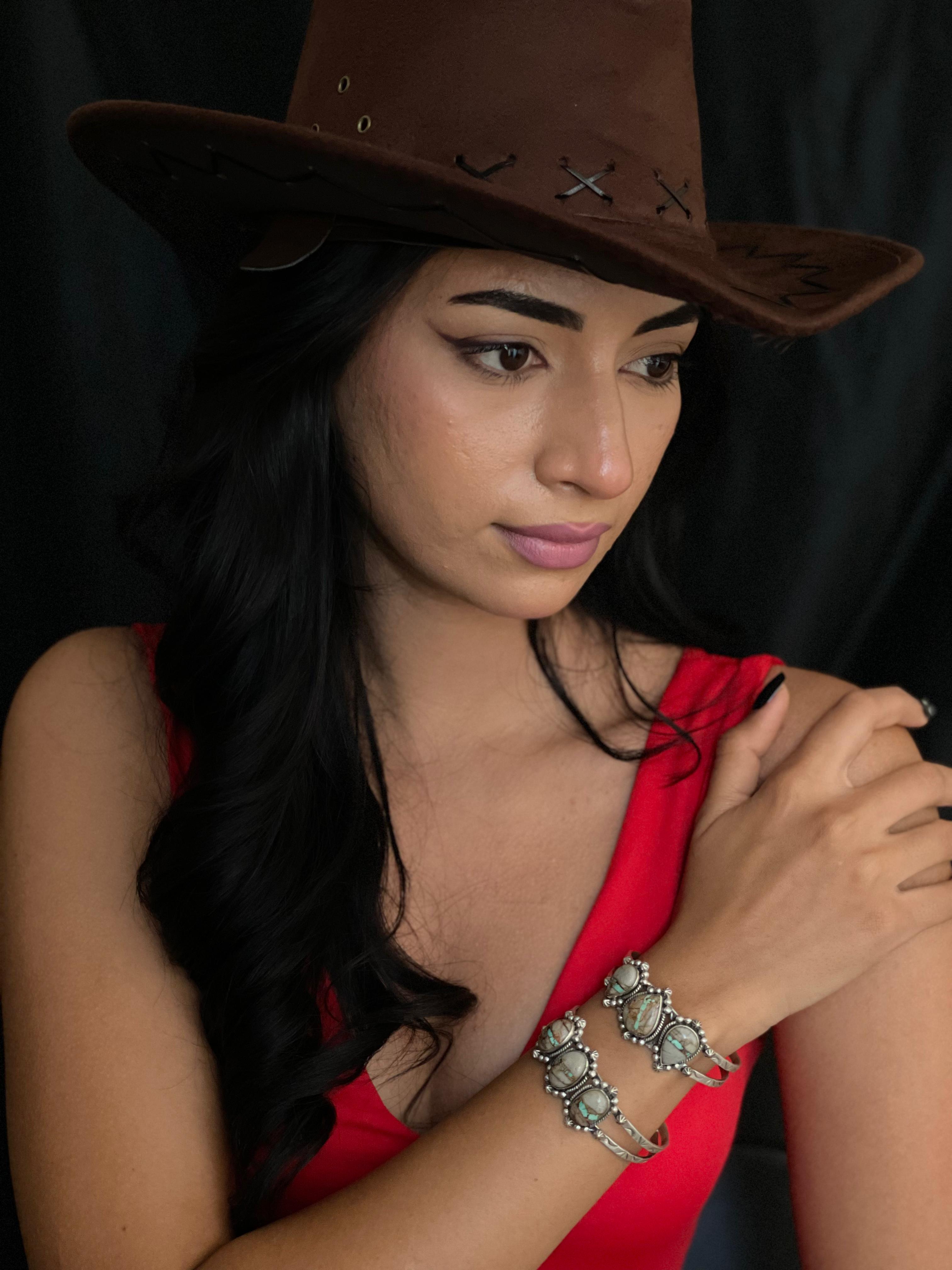 Handmade Sterling Silver Royston Ribbon Turquoise Bracelet with Signed Nizhoni