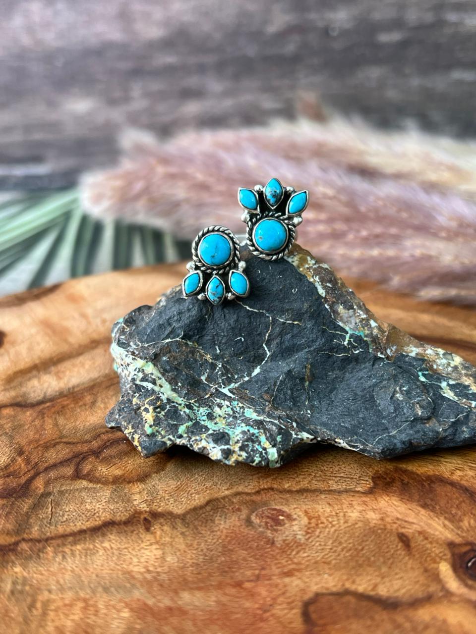 Handmade Sterling Silver Blue Kingman Turquoise Adjustable Ring "Signed Nizhoni"