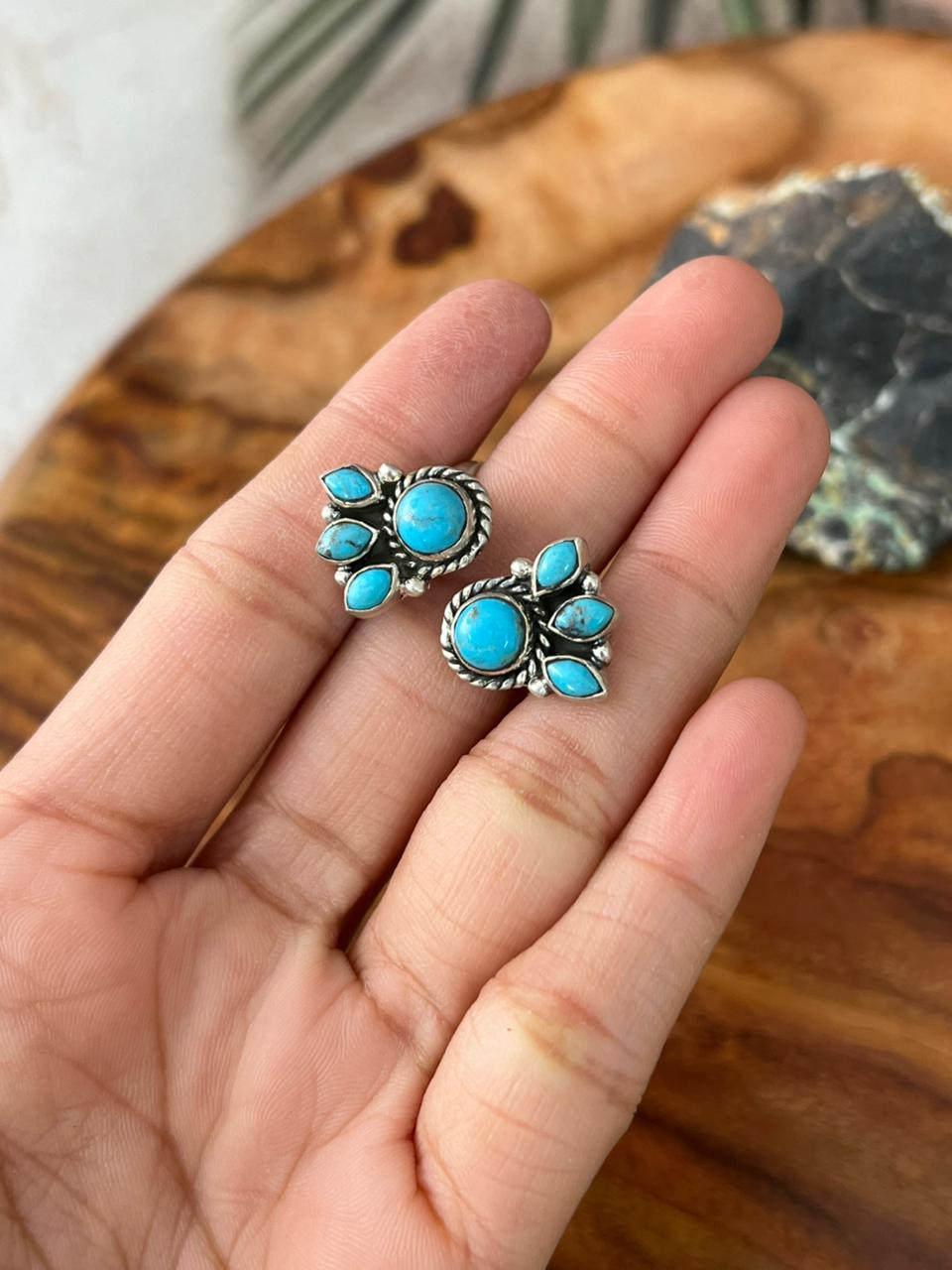 Handmade Sterling Silver Blue Kingman Turquoise Adjustable Ring "Signed Nizhoni"