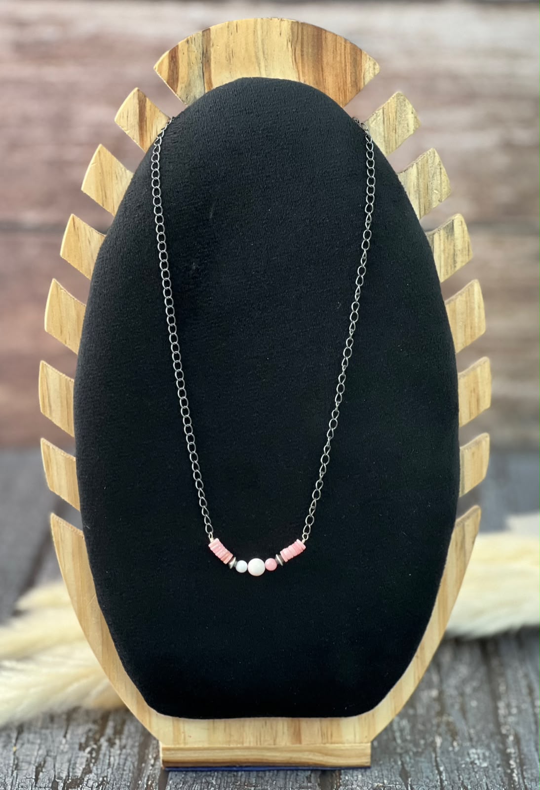 Handmade Sterling Silver Queen Pink Conch Collection: Beaded Necklace Signed Nizhoni