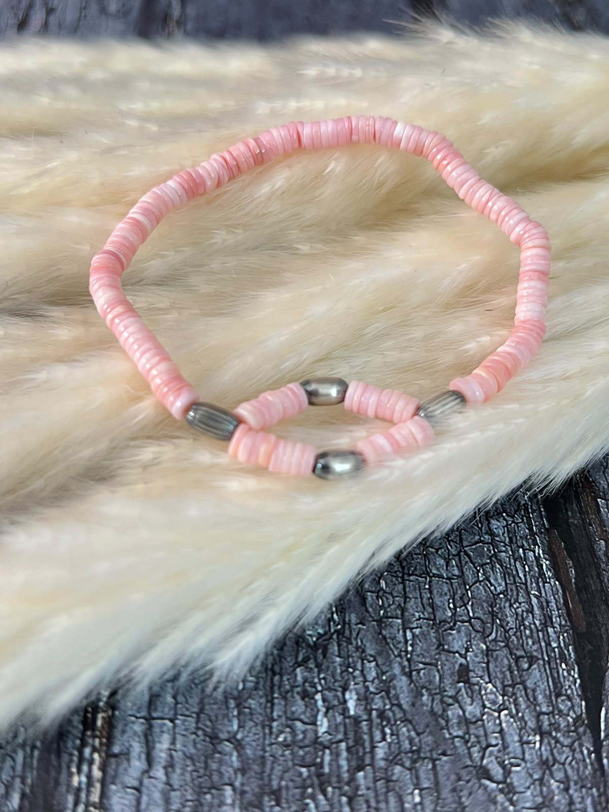 Handmade Sterling Silver Queen Pink Conch Collection: Stretchy Beaded Bracelet