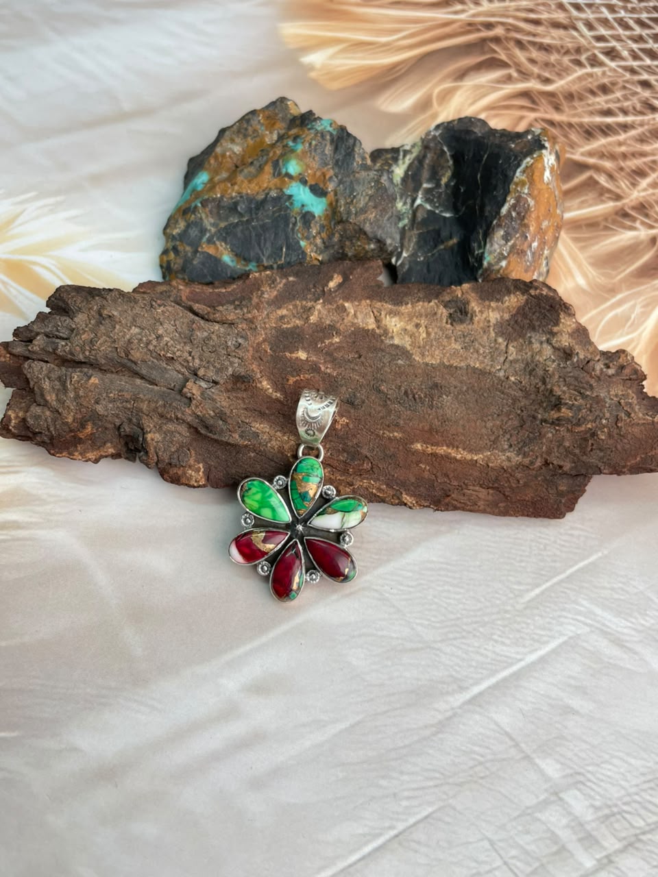 Handmade Sterling Silver Christmas Dahlia Collection: Pendant Signed Nizhoni