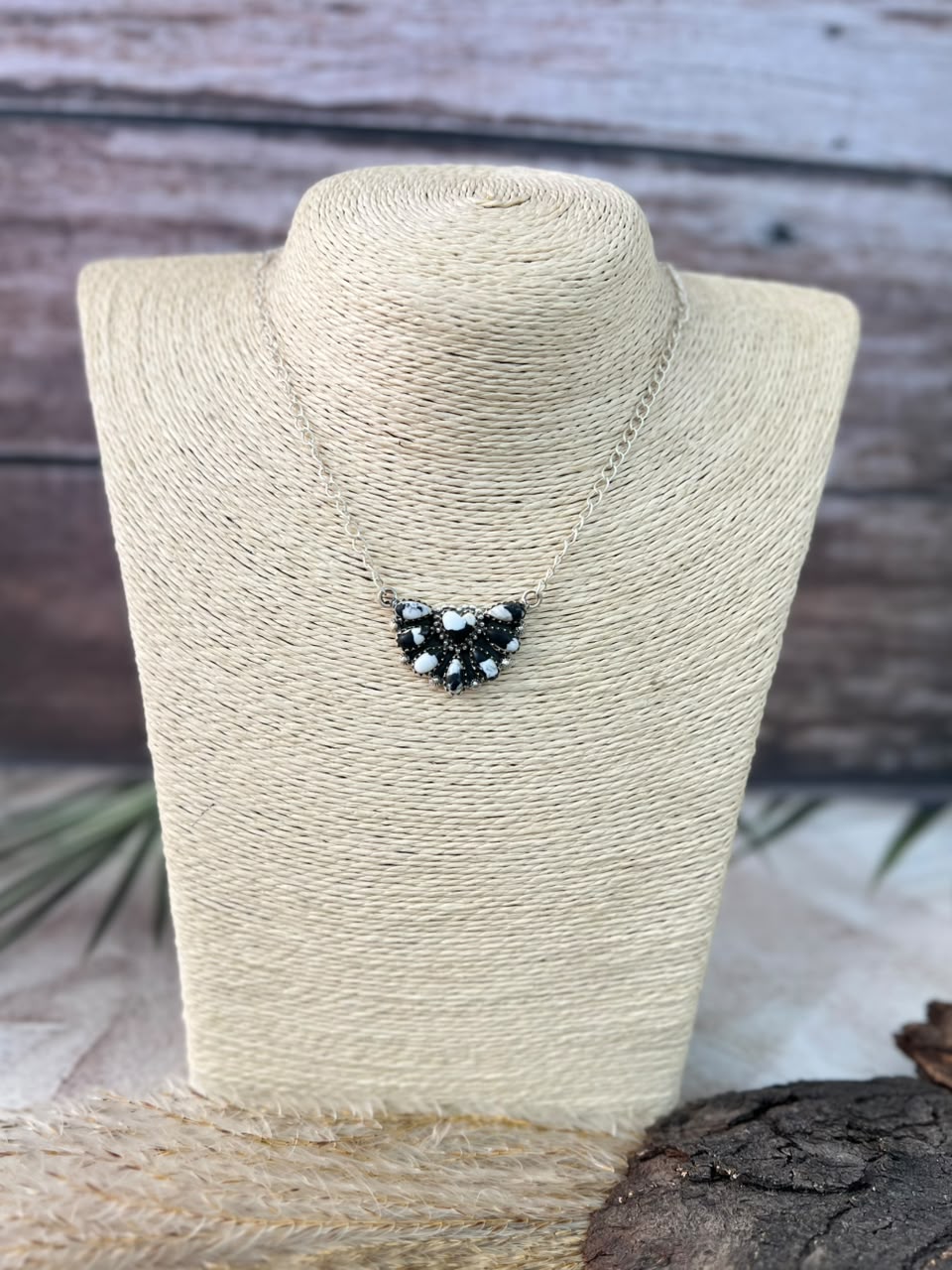 Handmade Sterling Silver White Buffalo Necklace Signed Nizhoni