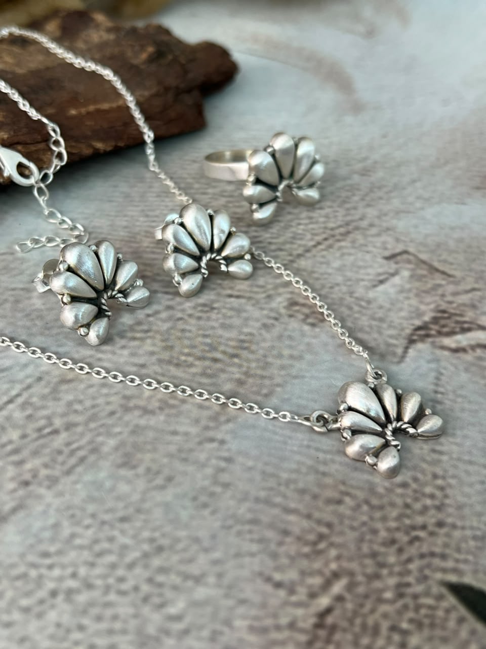 Handmade Sterling Silver Beautiful Necklace Ring and Earrings Set Signed Nizhoni