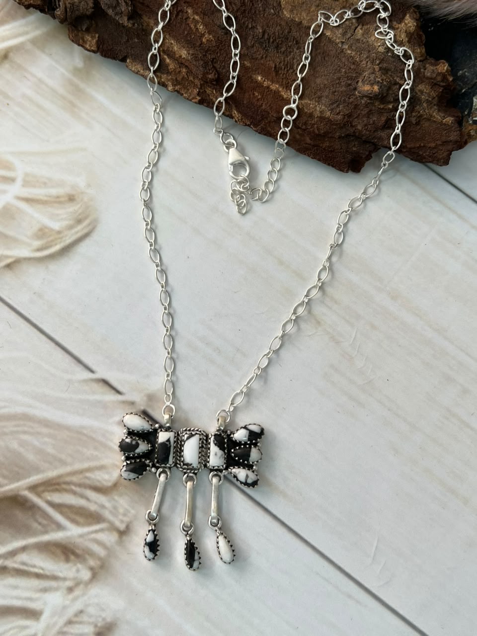 Handmade Sterling Silver White Buffalo Necklace Signed Nizhoni