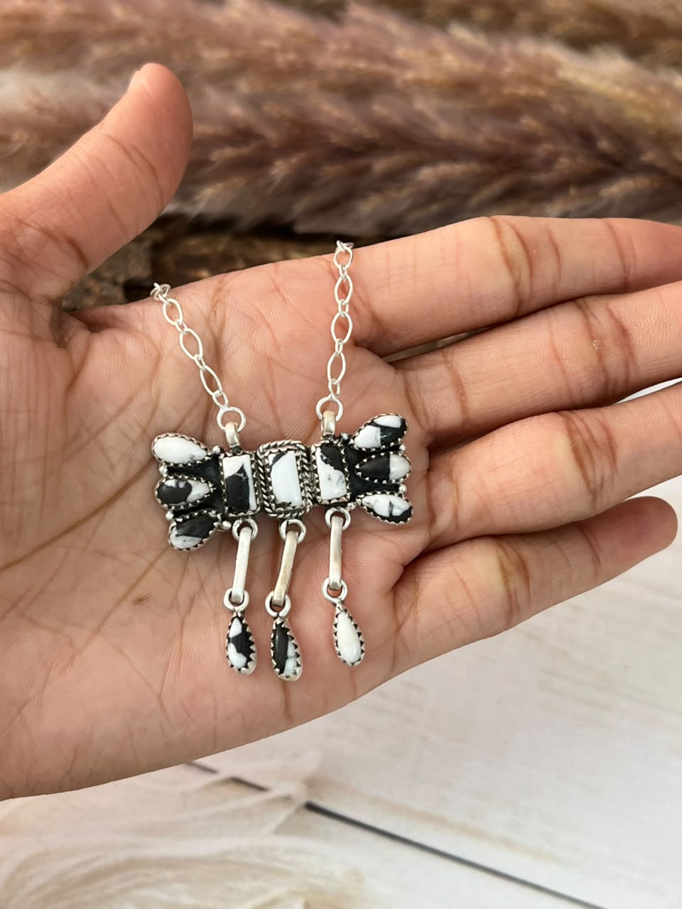 Handmade Sterling Silver White Buffalo Necklace Signed Nizhoni