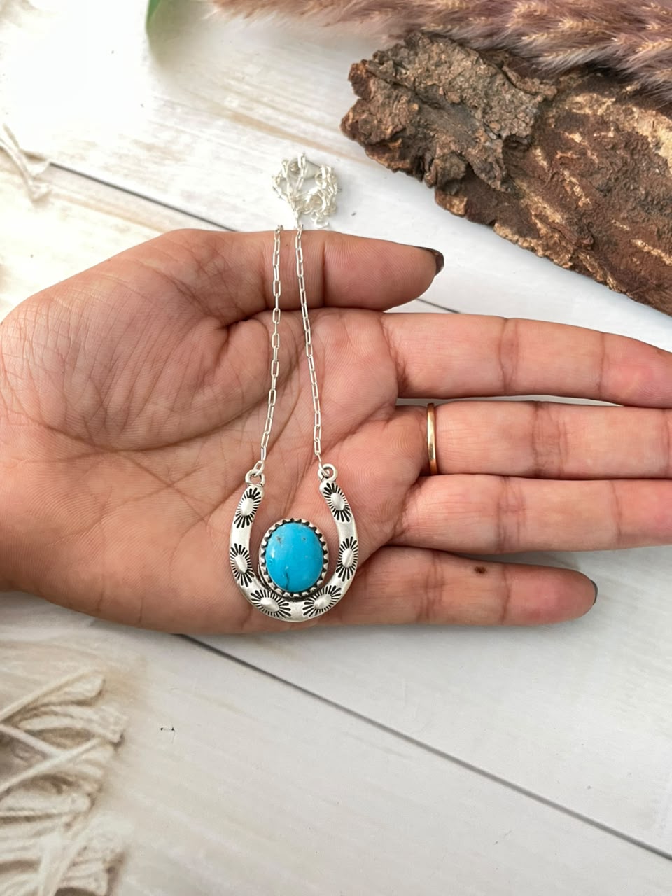 Handmade Sterling Silver Kingman Turquoise Horseshoe Necklace Signed Nizhoni
