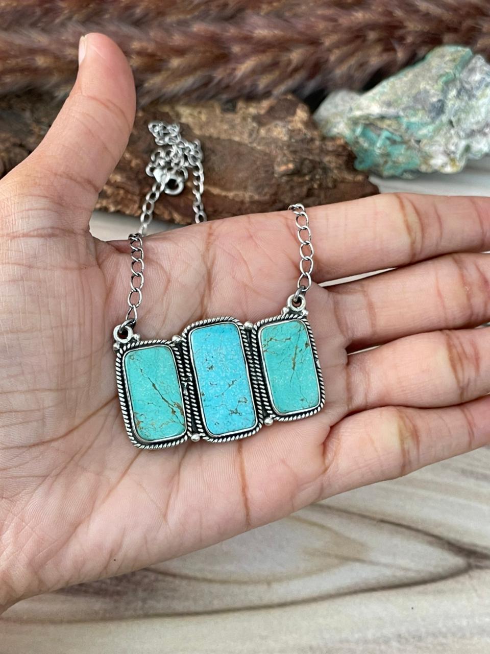 Handmade Sterling Silver Green Kingman Turquoise Collection: Necklace Signed Nizhoni