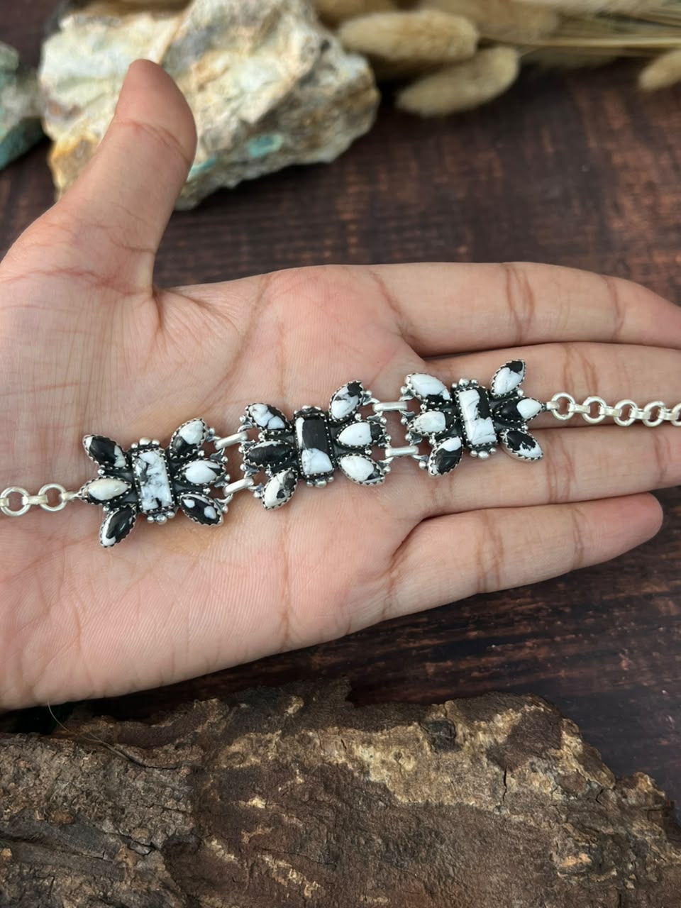 Handmade Sterling Silver White Buffalo Choker Necklace Signed Nizhoni