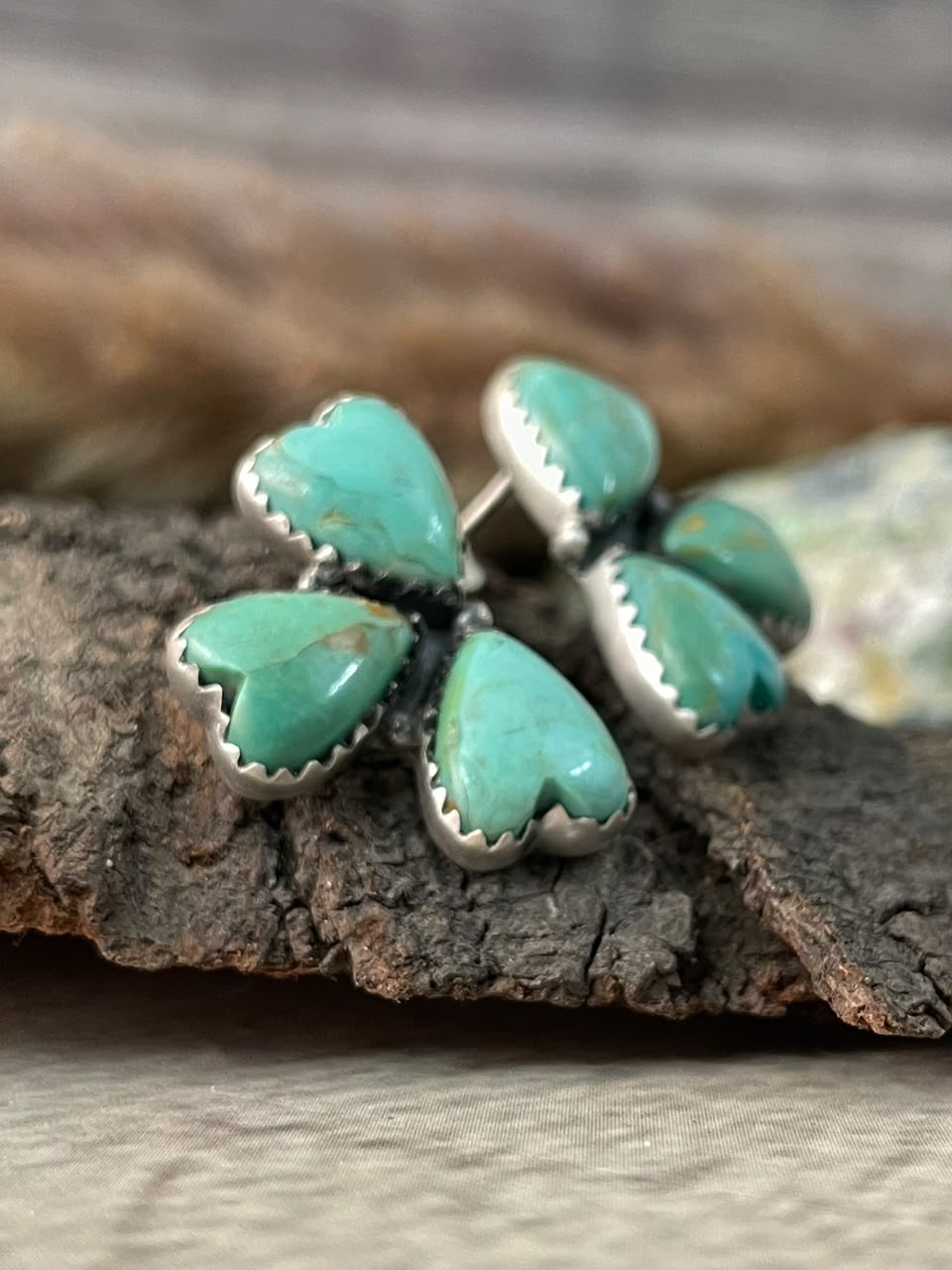 Handmade Sterling Silver Kingman Turquoise Post Studs Heart Earrings Signed Nizhoni