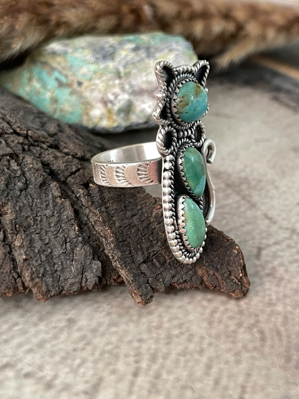 Handmade Sterling Silver Kingman Turquoise Cat Adjustable Ring Signed Nizhoni