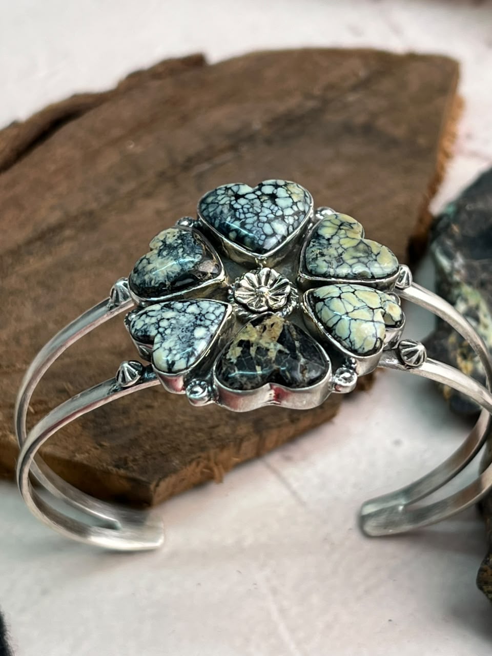 Handmade Sterling Silver Colina Verde Variscite Collection: Cuff Bracelet Signed Nizhoni