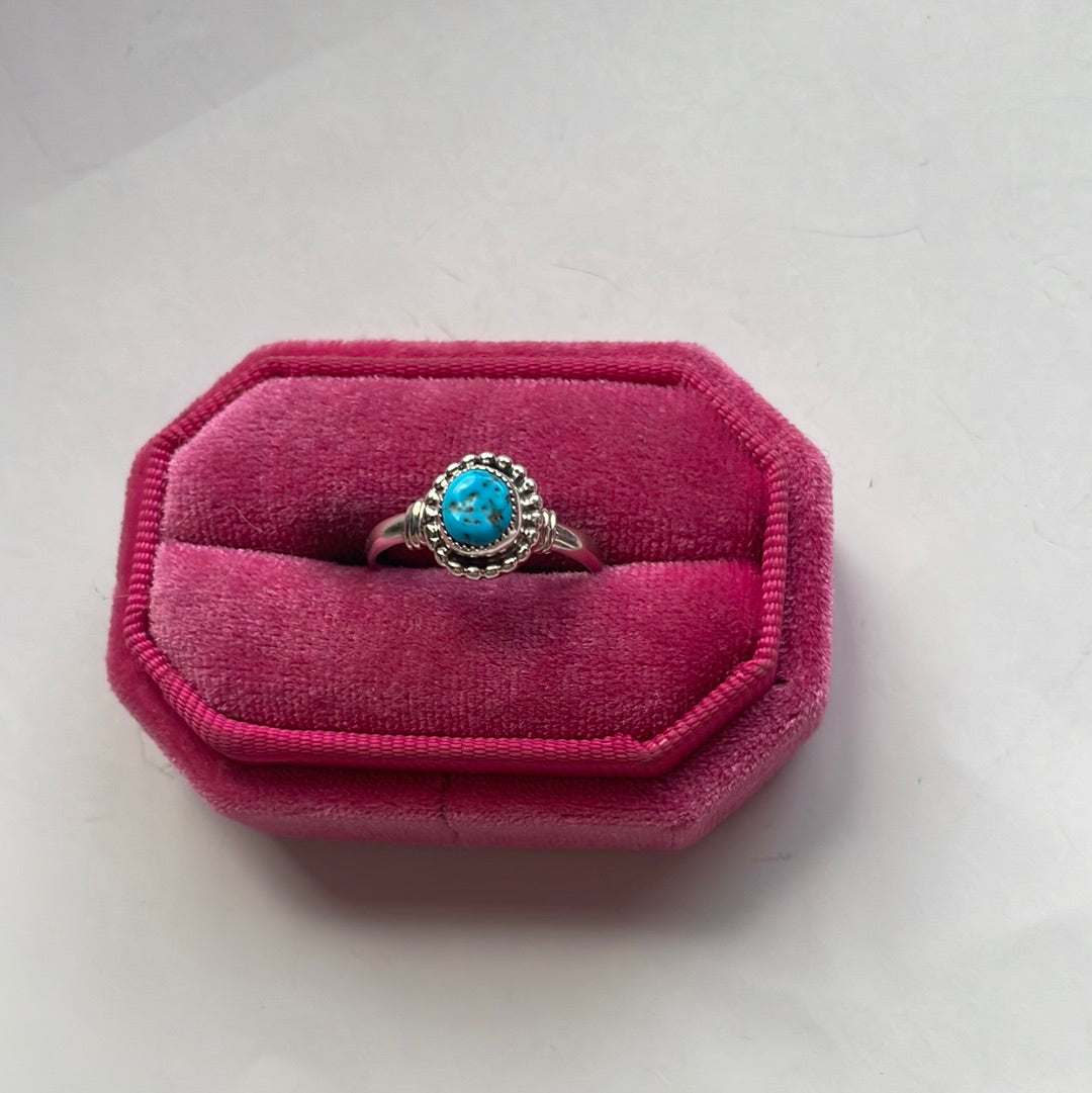 Sterling Silver Single Stone Kingman Turquoise Ring